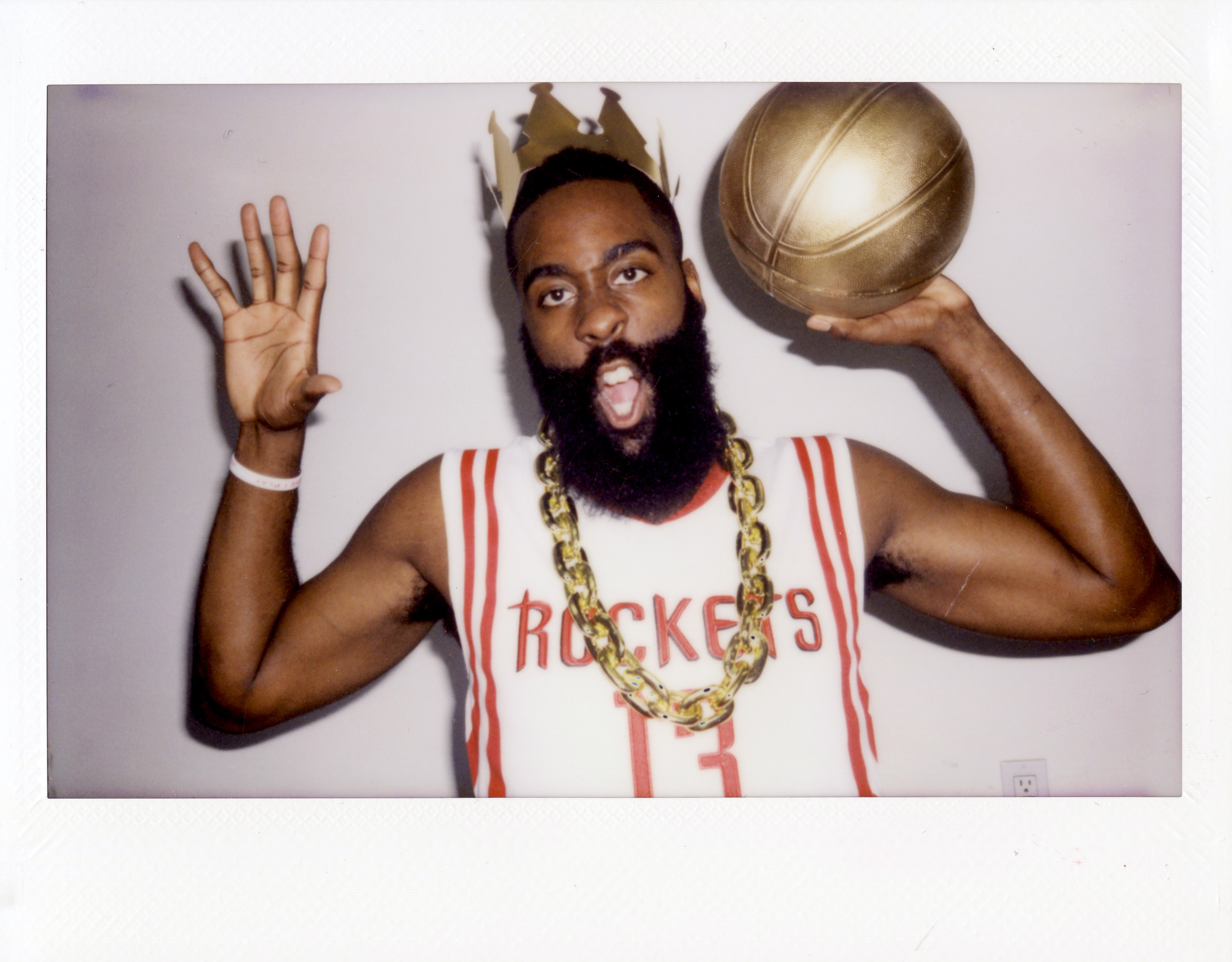 Bella howard JAMES HARDEN16