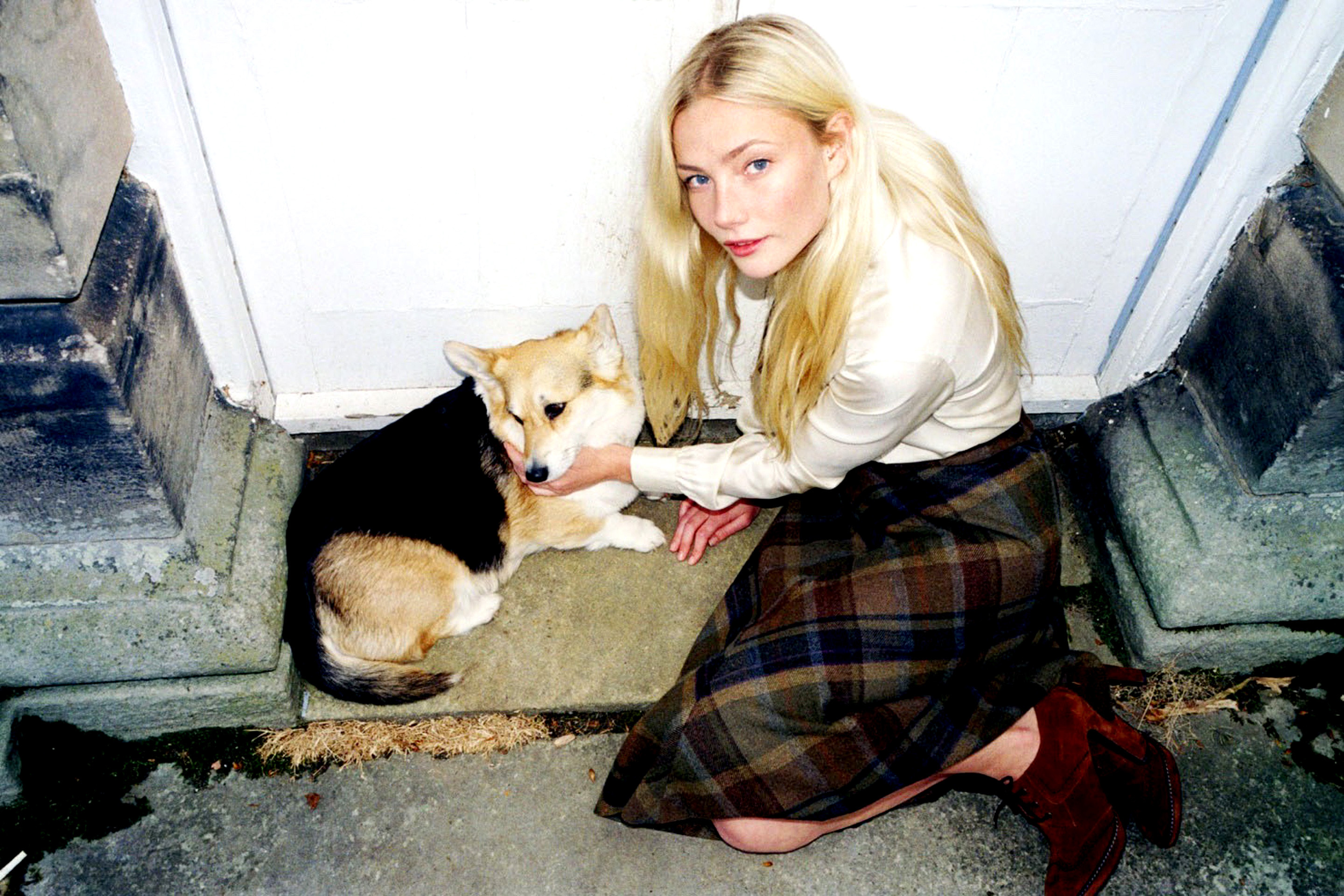 Bella howard JIGSAW05