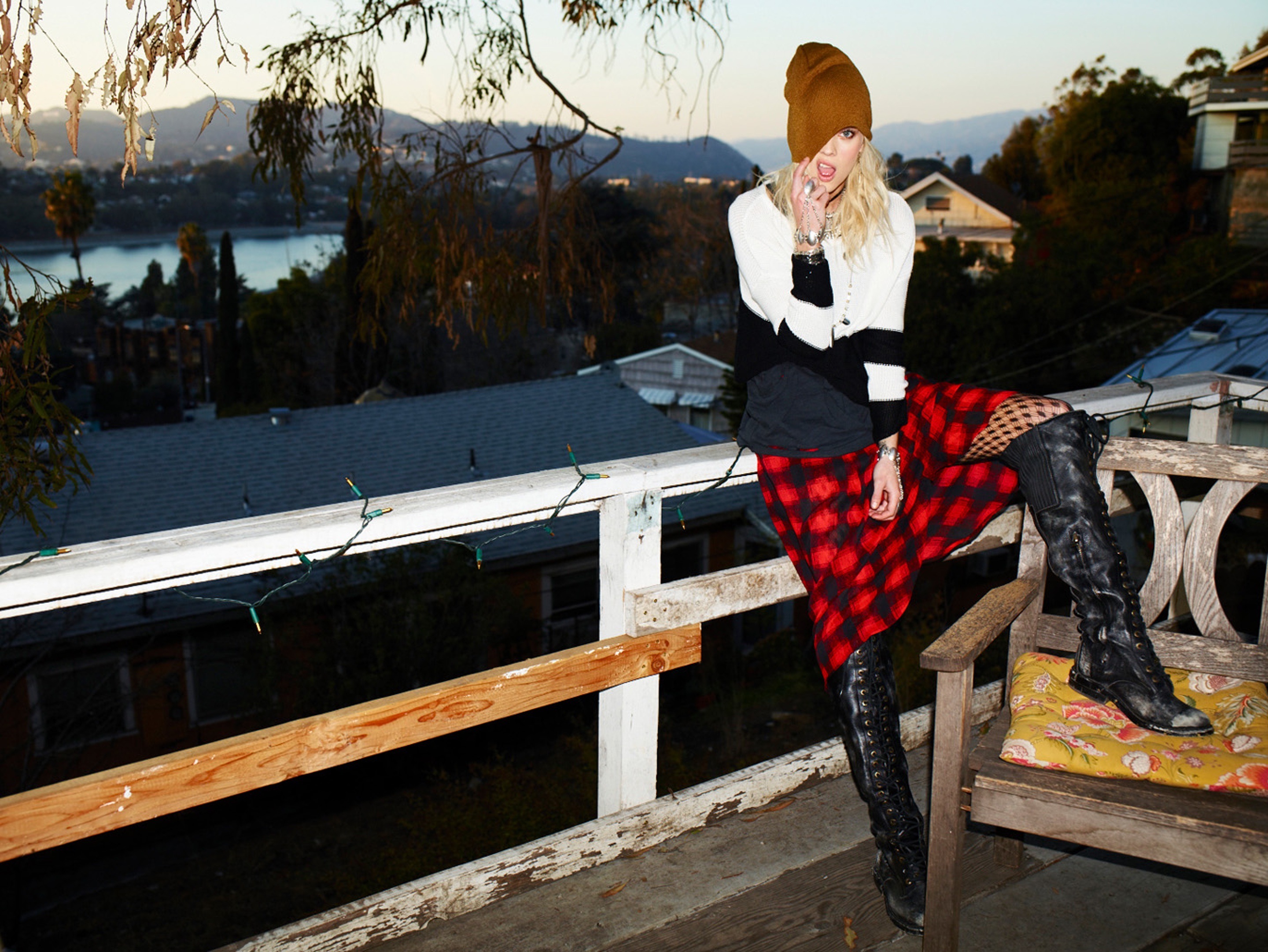 Bella howard OLIVIA20