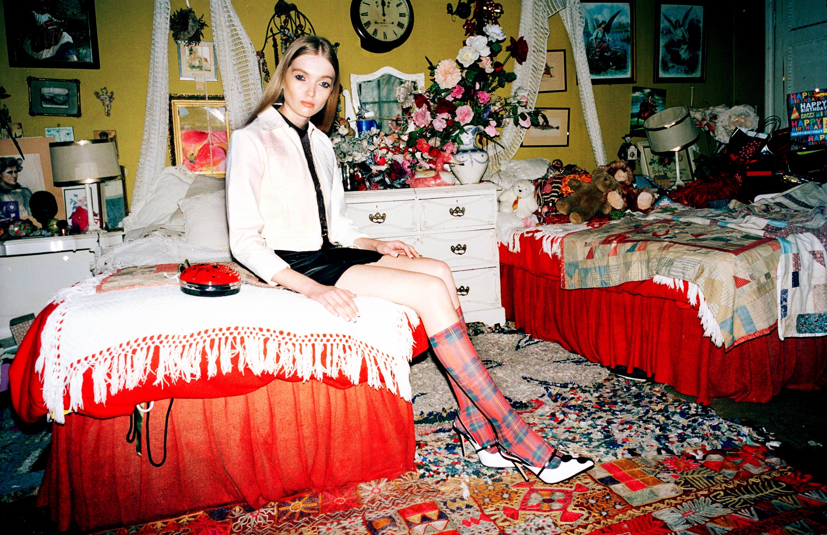 Bella howard RUTH BELL06