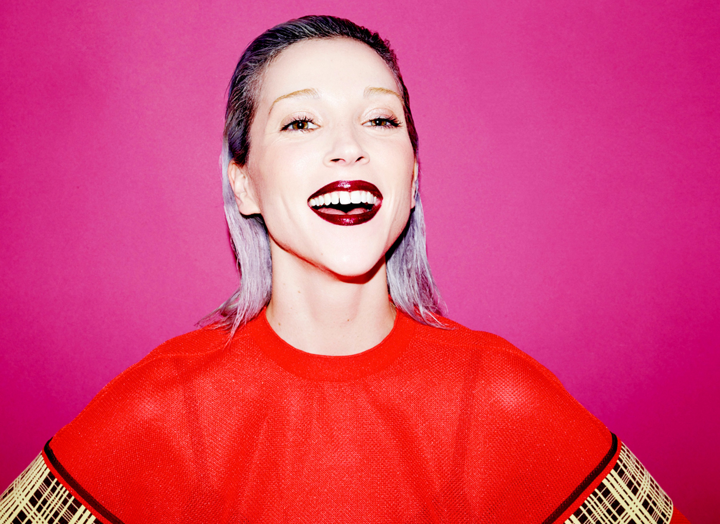 Bella howard ST VINCENT08