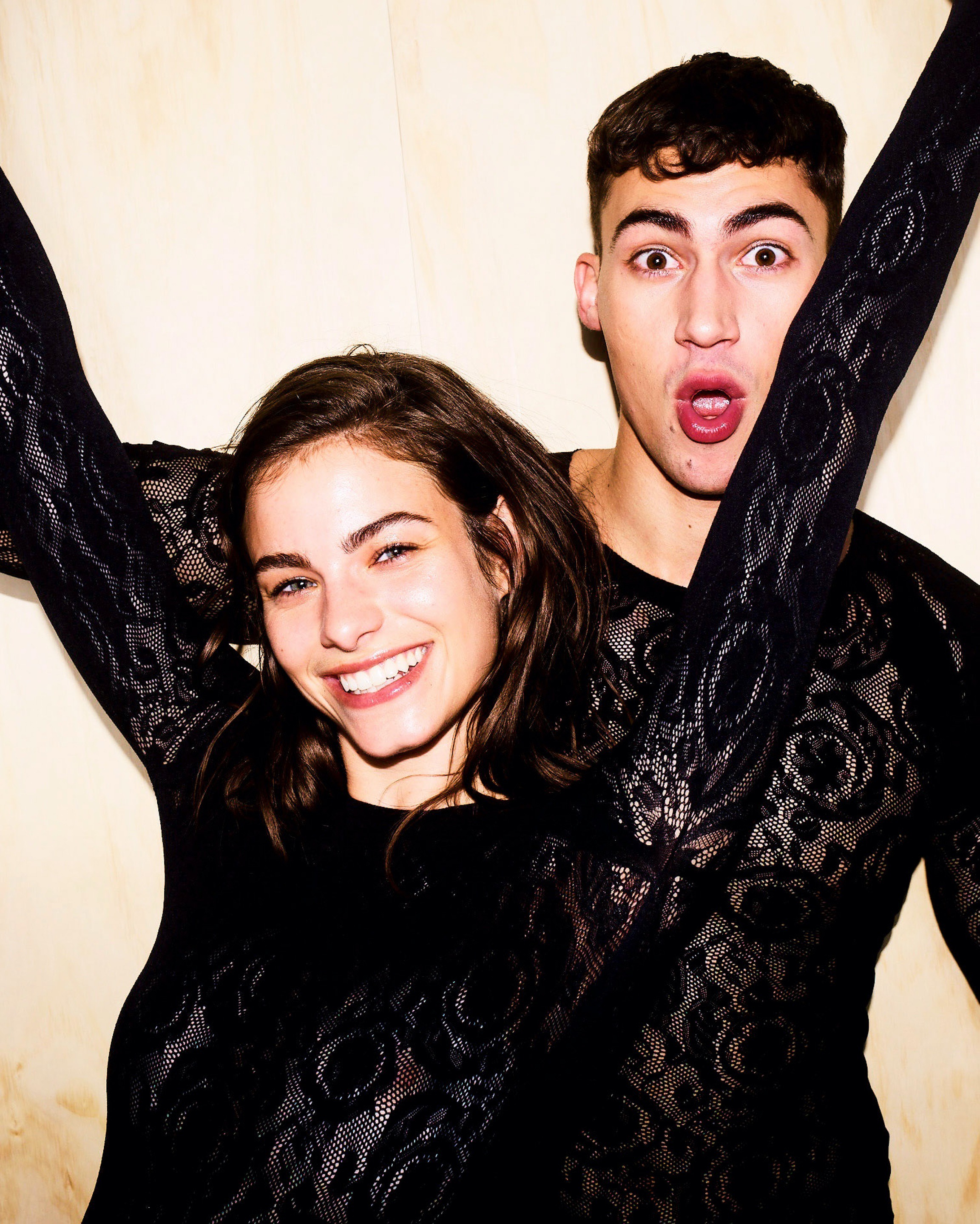 Bella howard VERSACE15