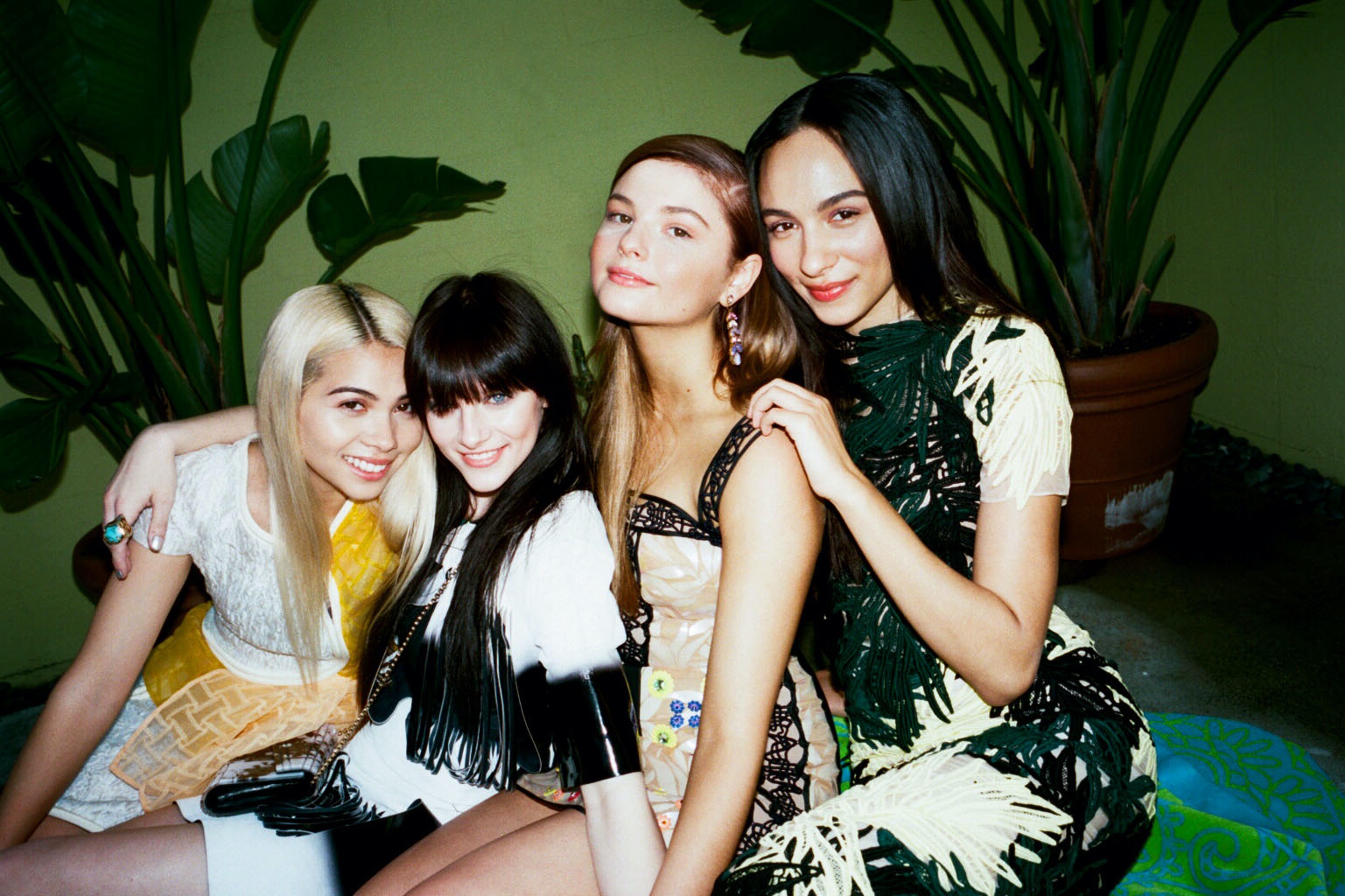 Bella howard YOUNG HOLLYWOOD14