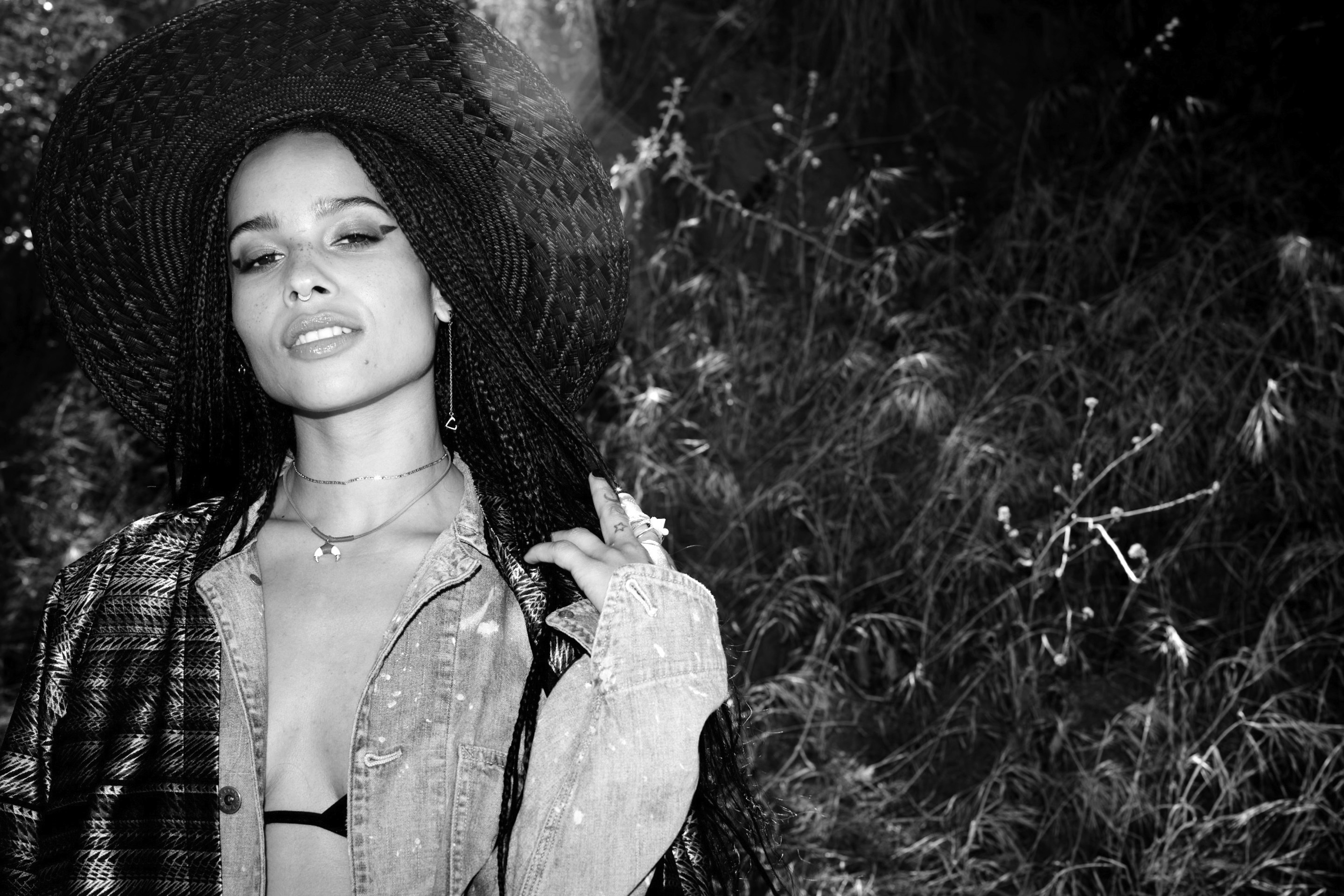 Bella howard ZOE KRAVITZ09