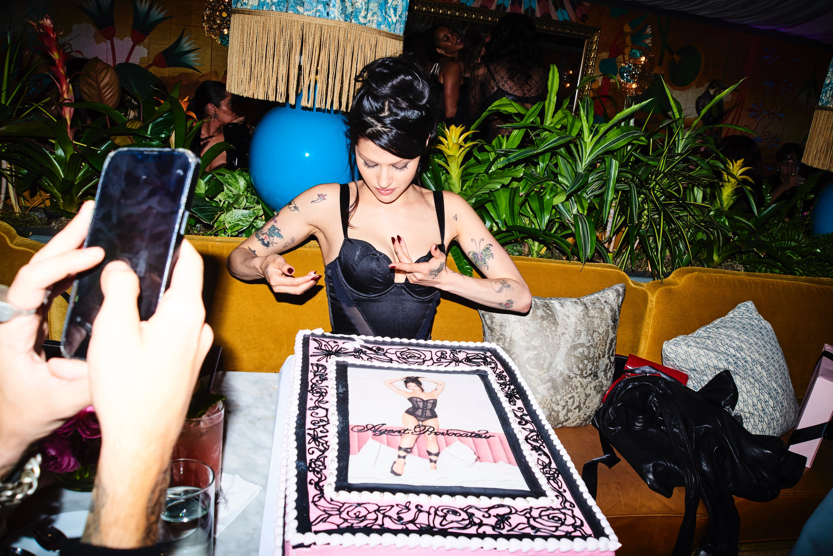 Bella howard agent provocateure 14