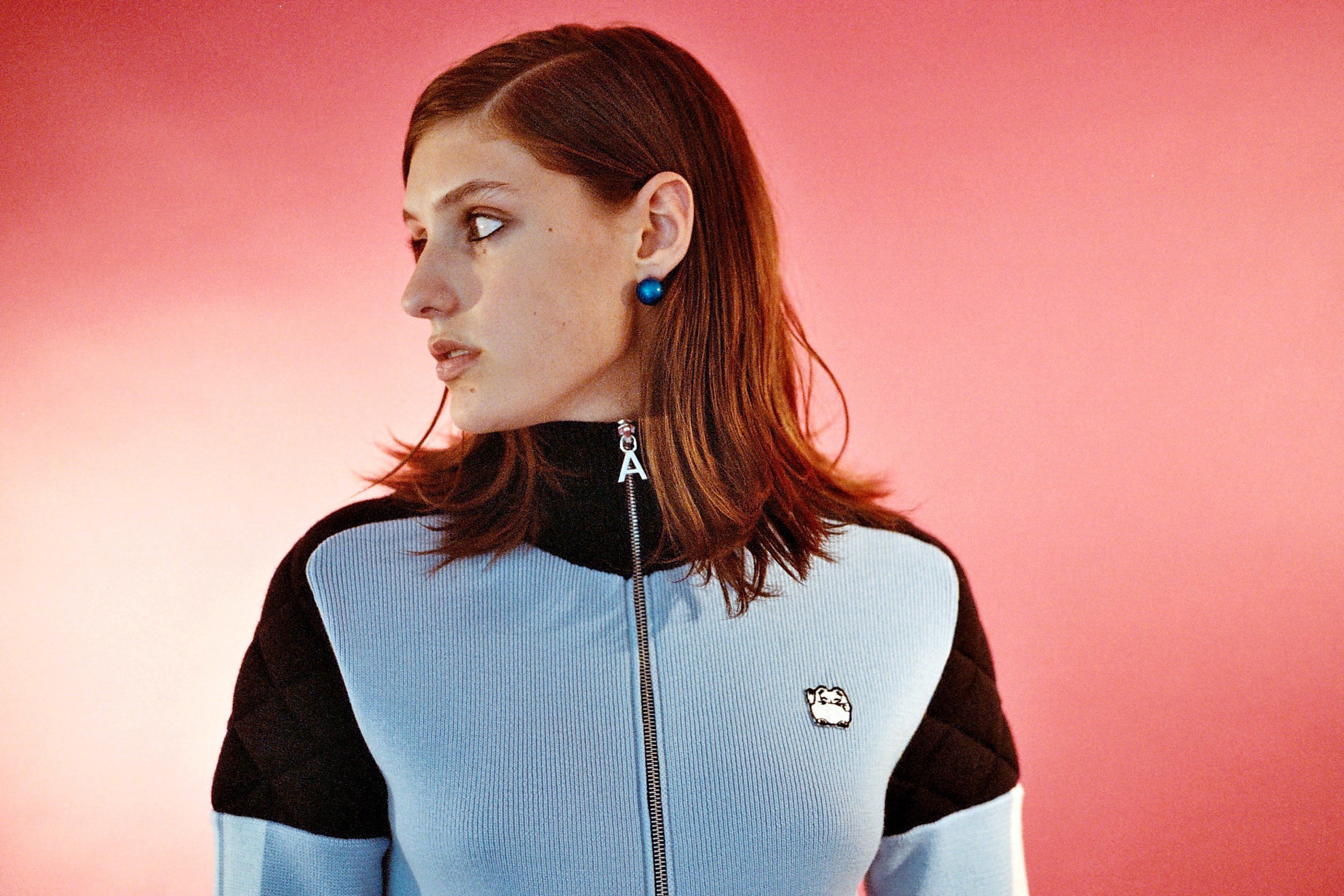 Bella howard alexa02