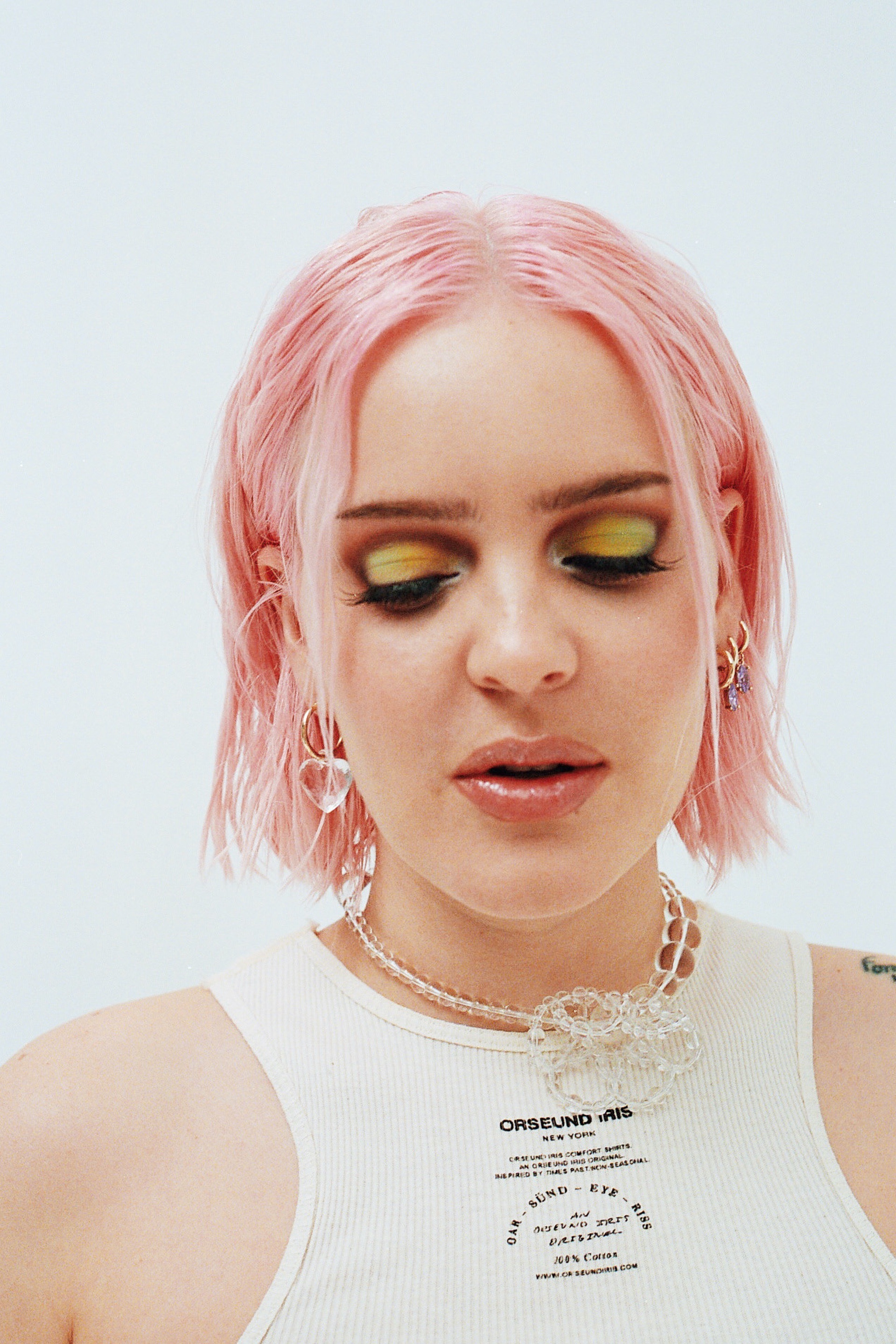 Bella howard anne marie12