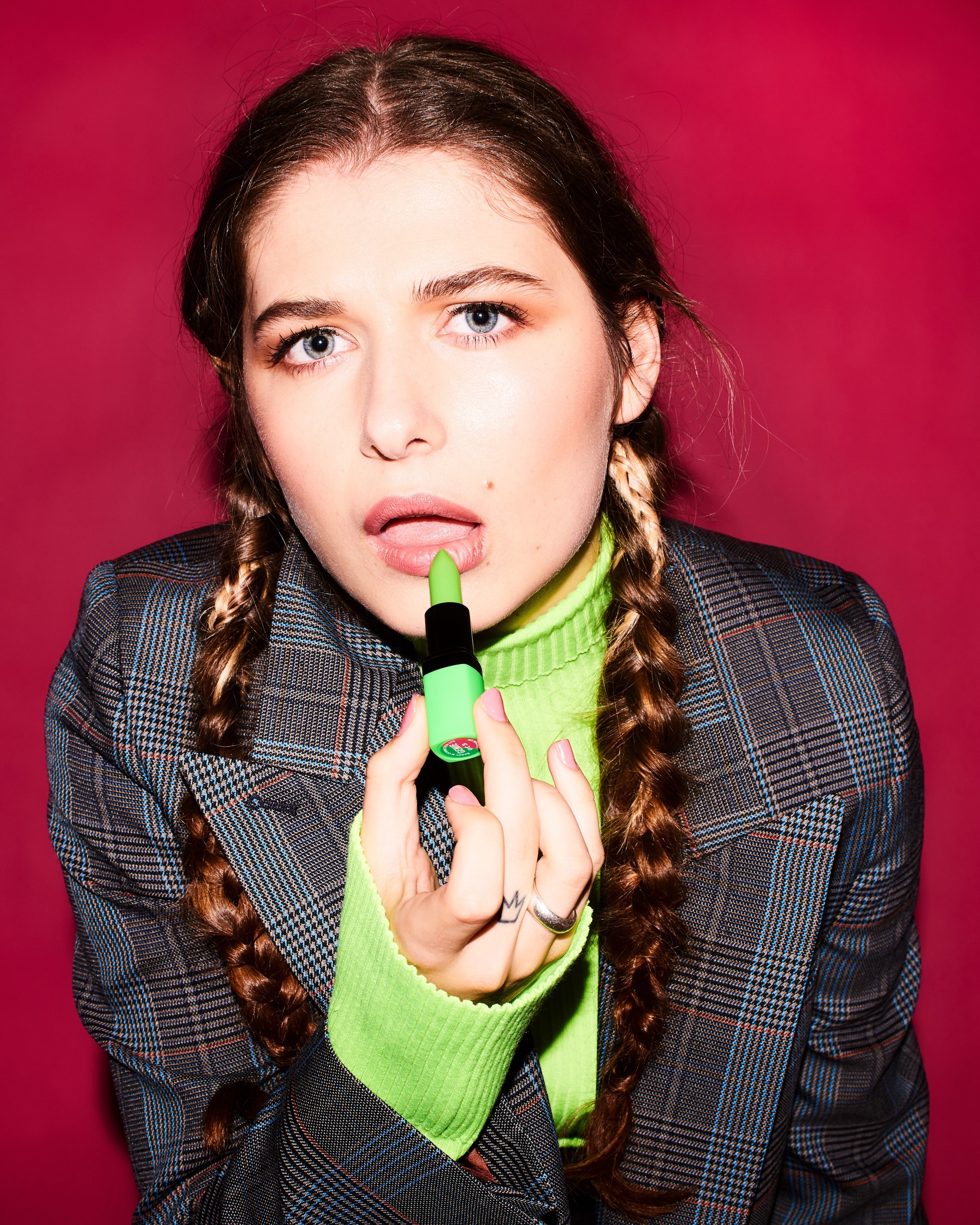 Bella howard baby queen rev 03