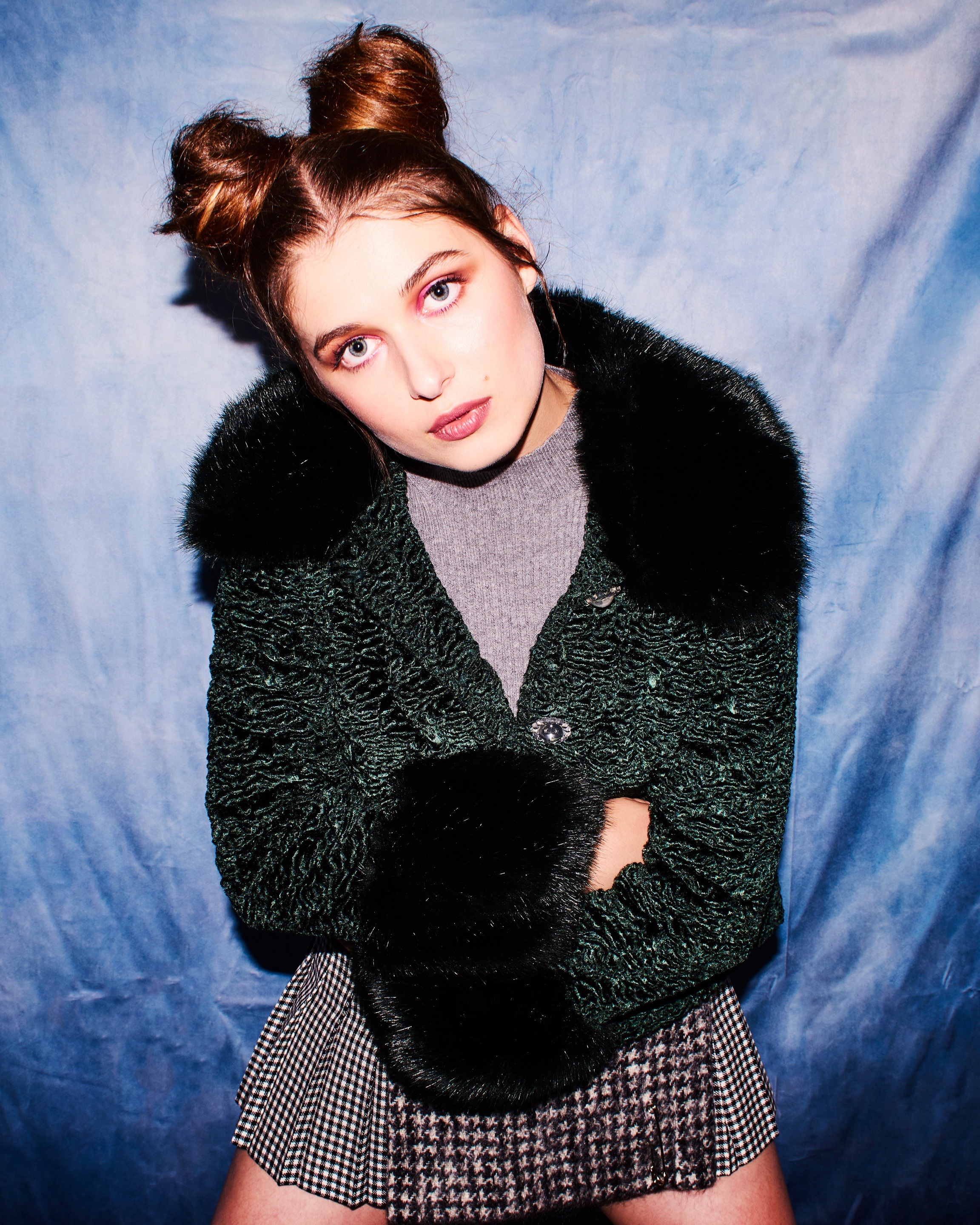 Bella howard baby queen rev 08