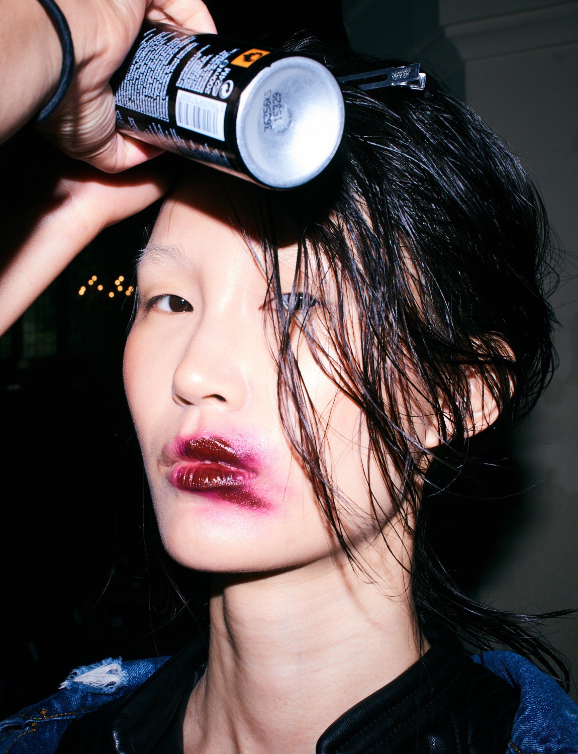 Bella howard backstage 05