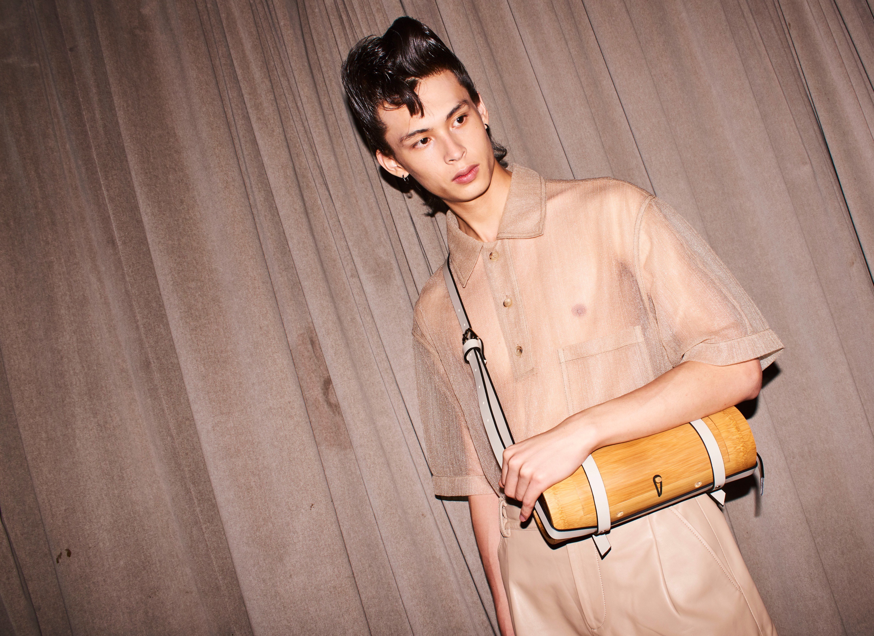 Bella howard backstage 11