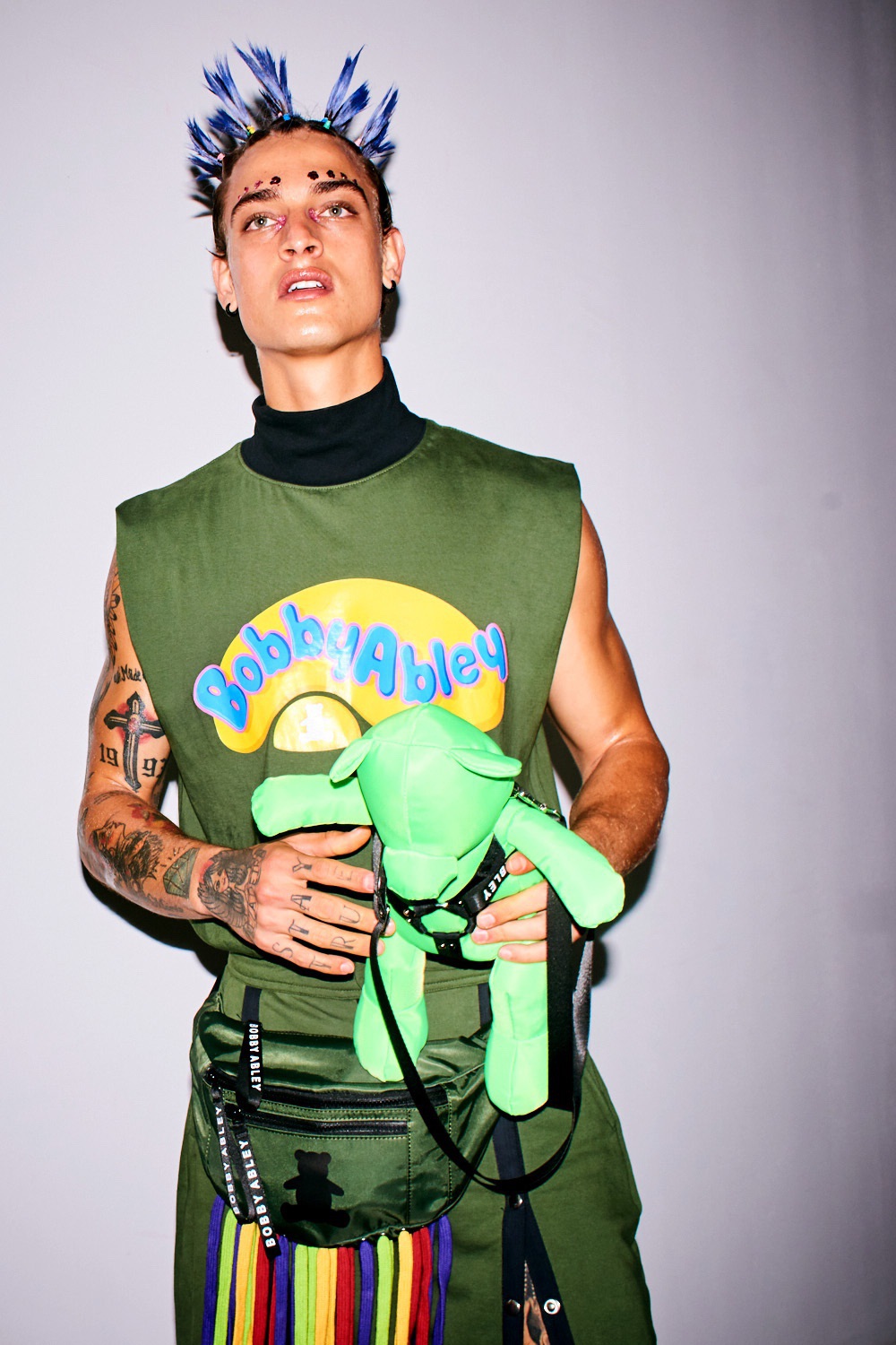 Bella howard backstage 30