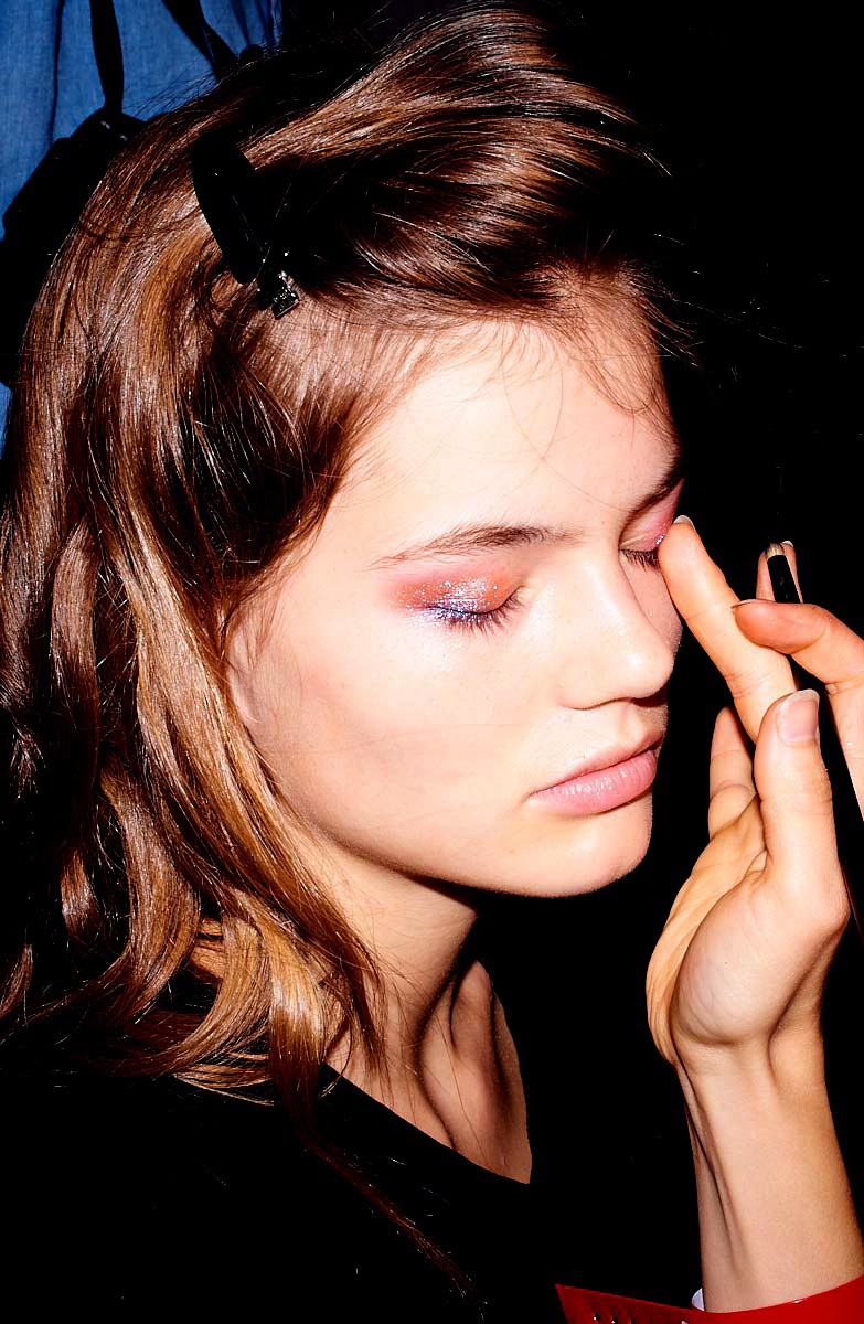 Bella howard backstage 41