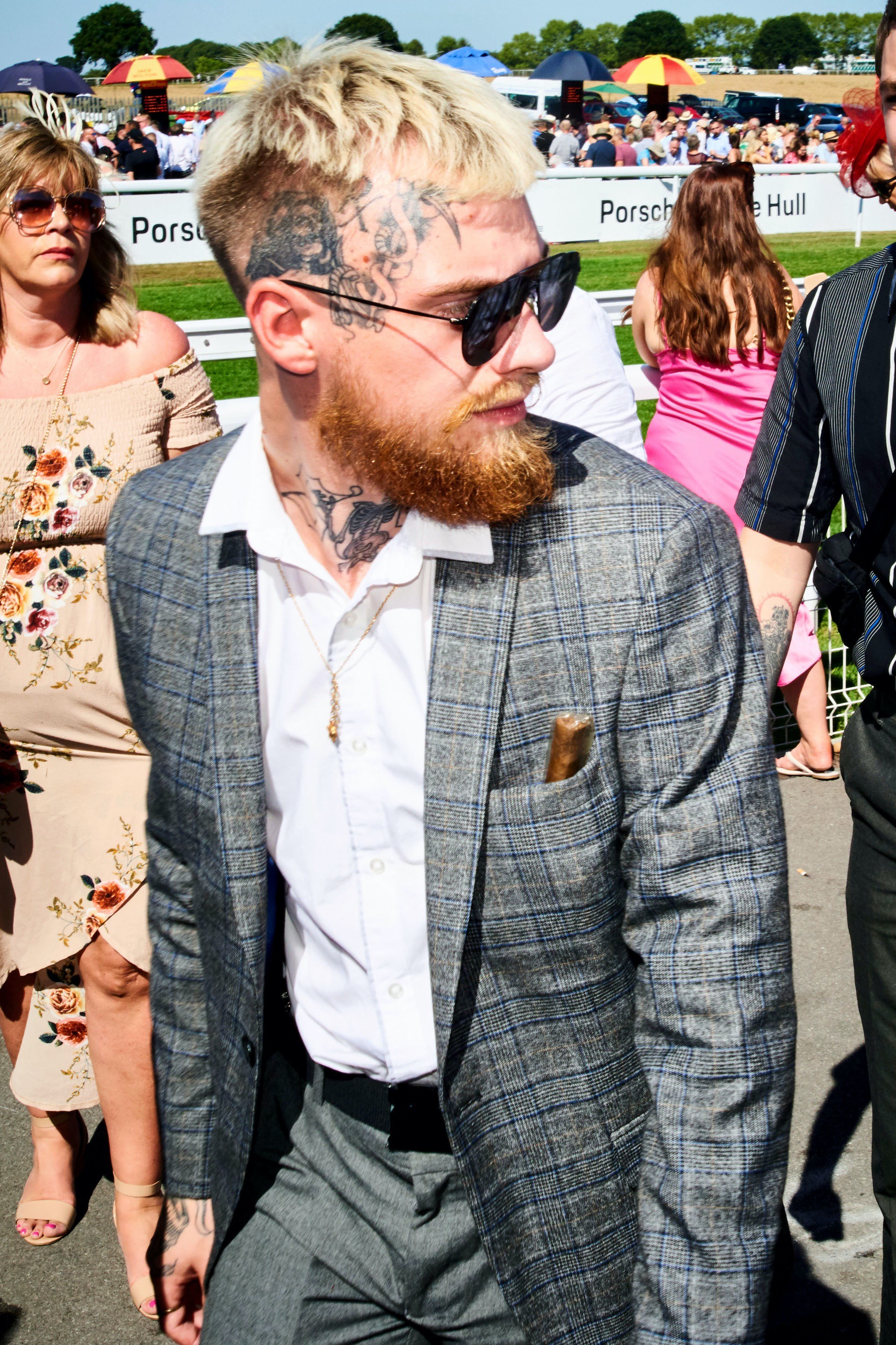 Bella howard beverley races31