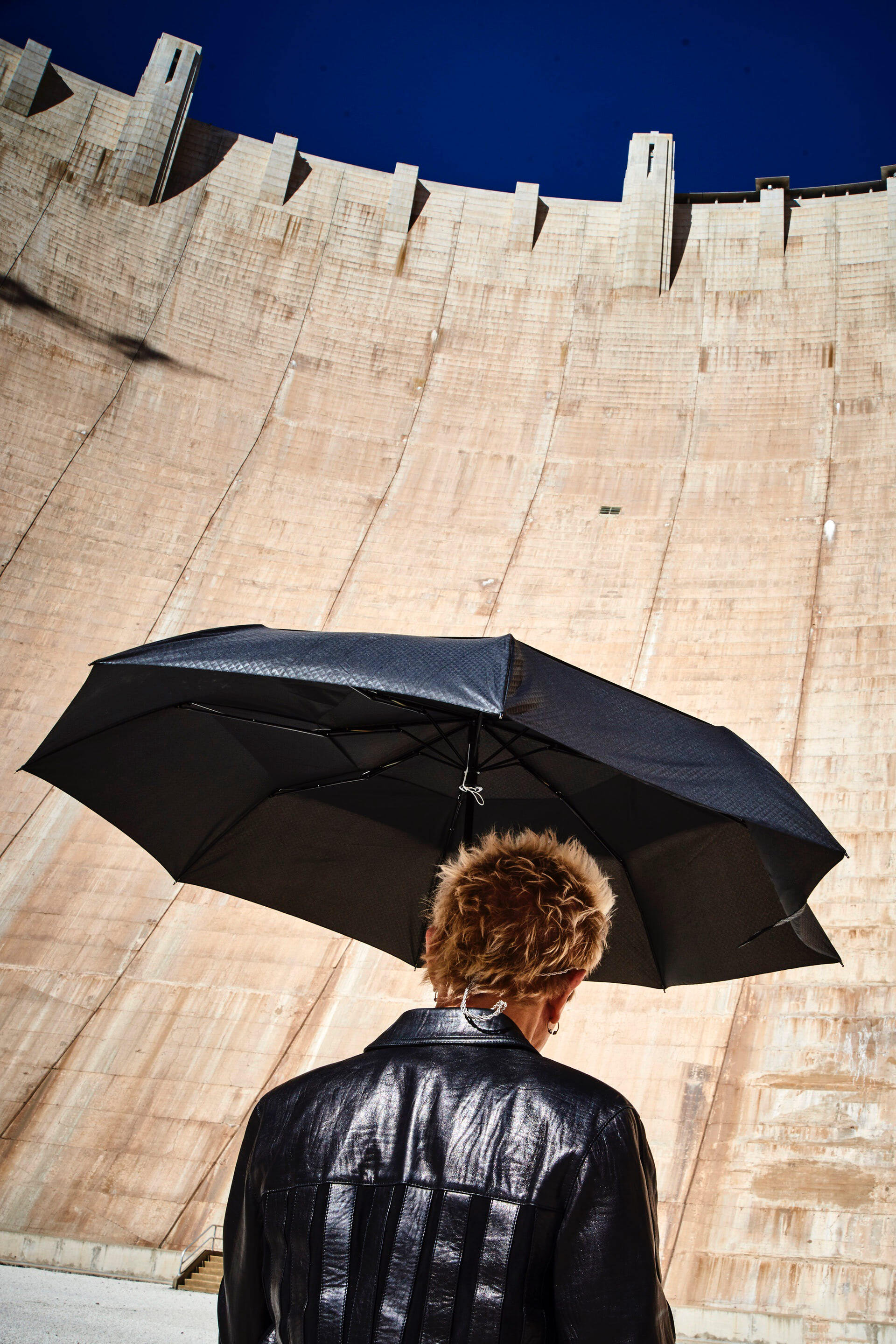 Bella howard billy idol 11