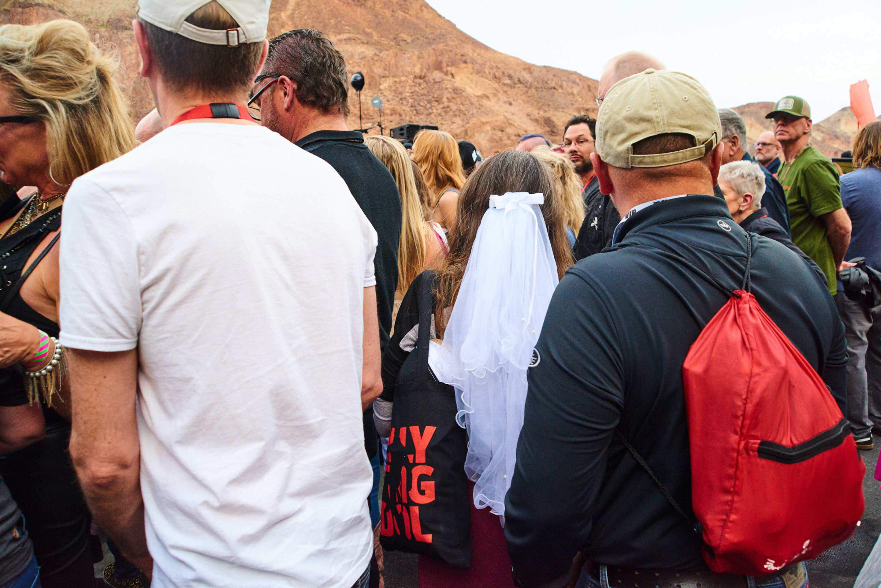 Bella howard billy idol 16