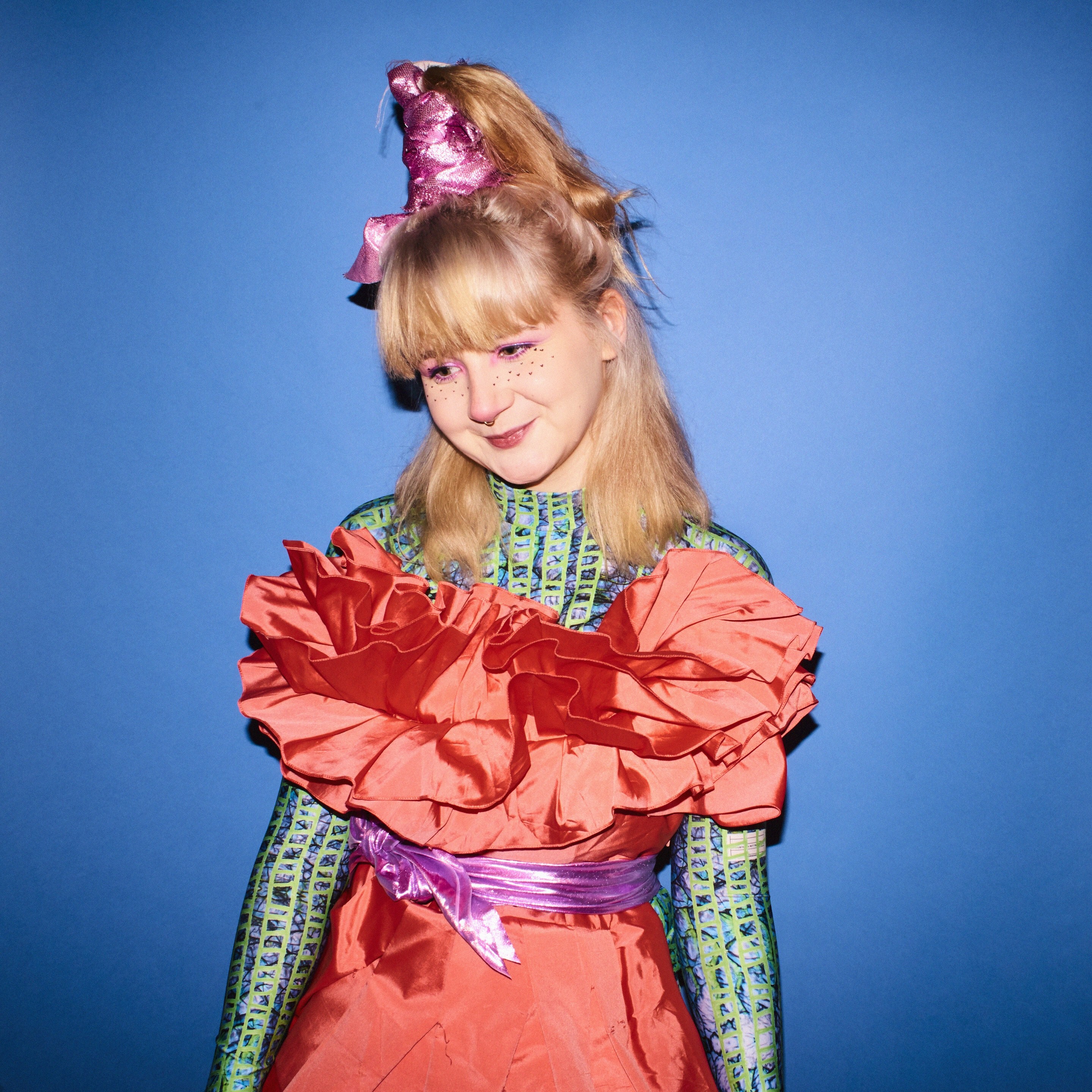 Bella howard bright young things15