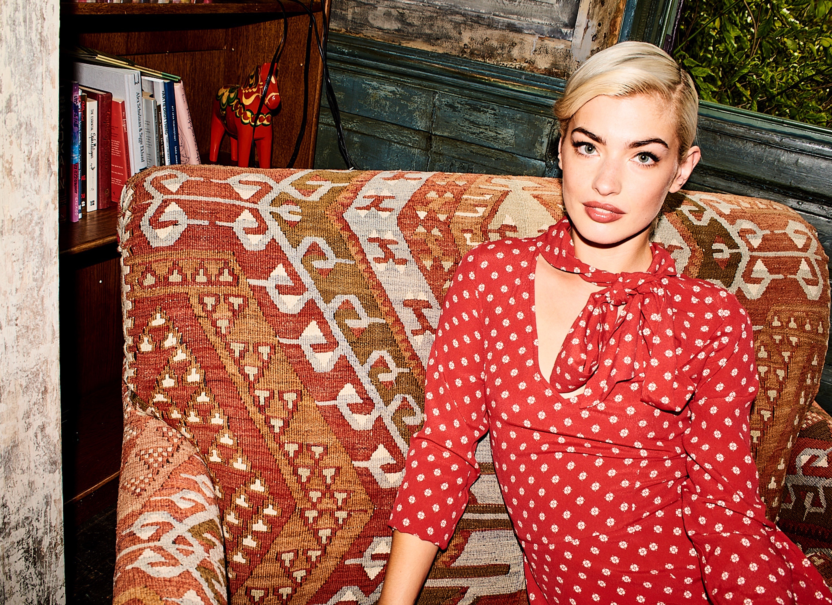 Bella howard coco fennell09