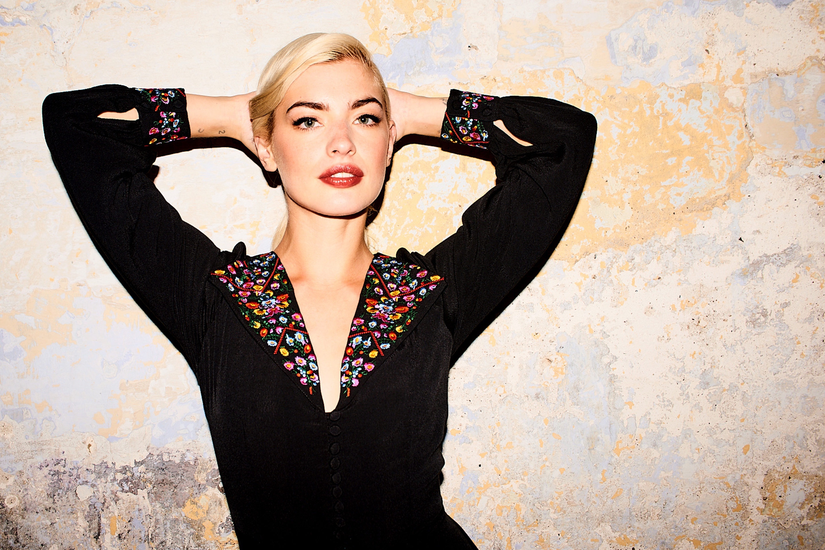 Bella howard coco fennell10