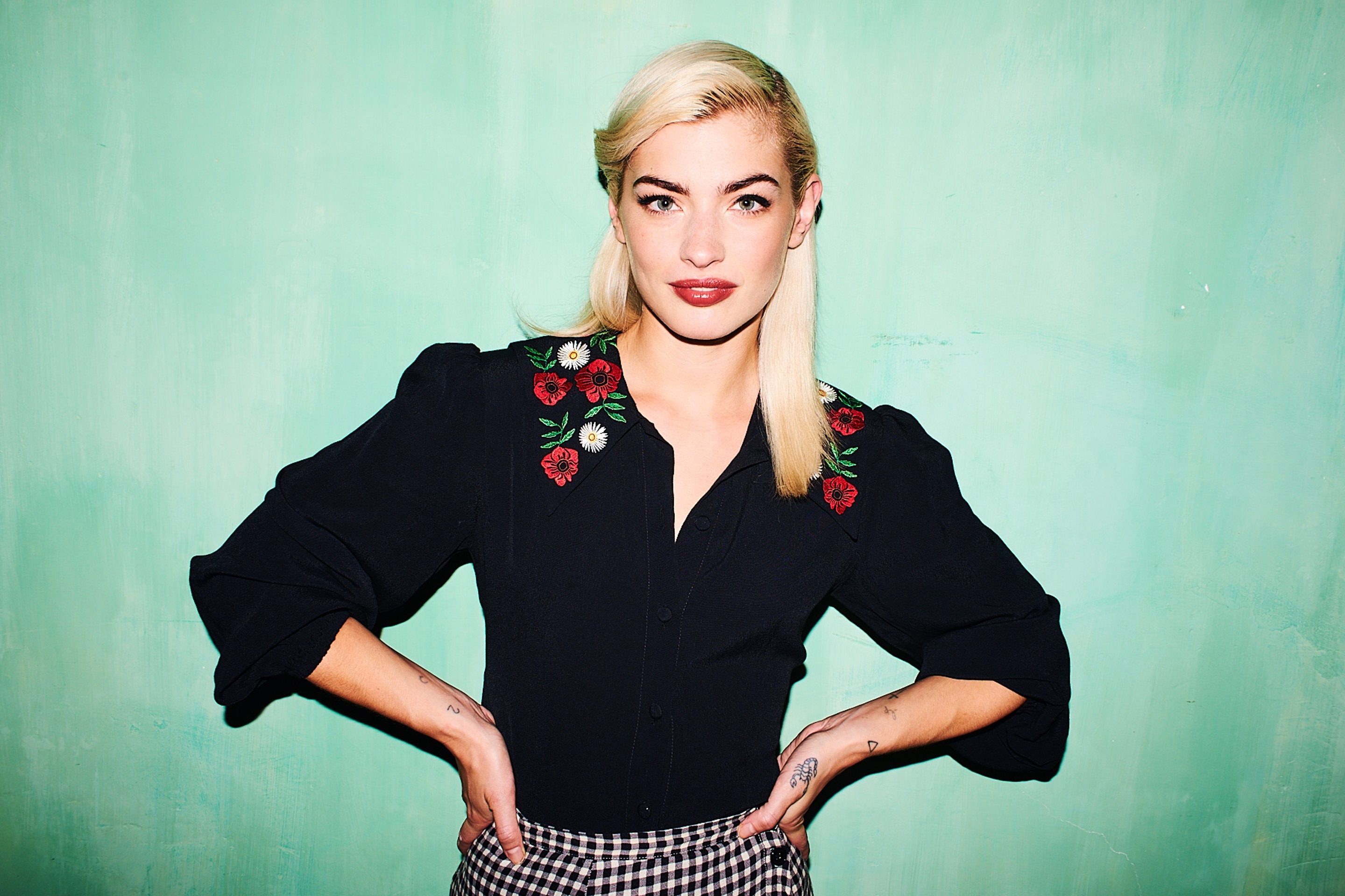 Bella howard coco fennell12