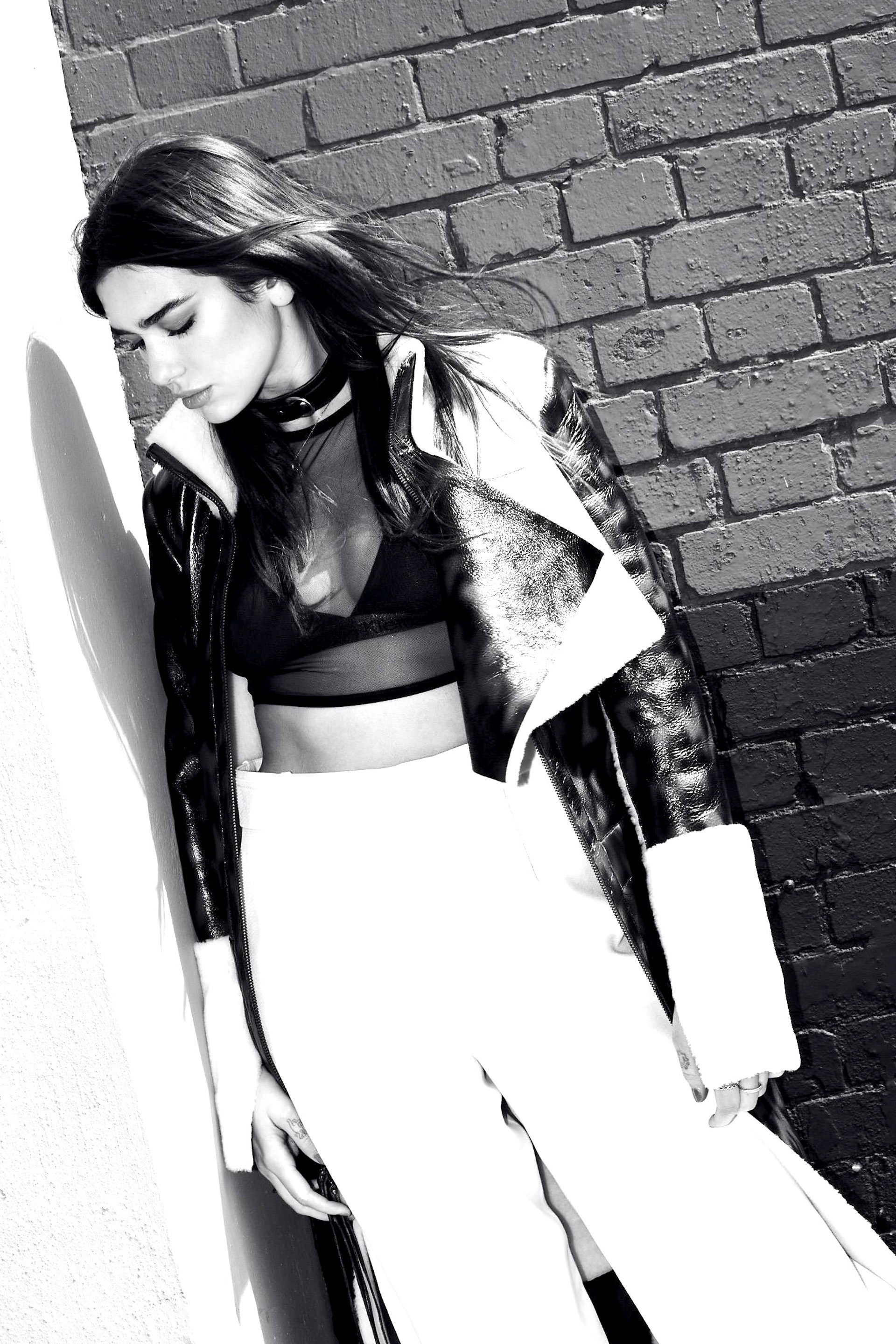 Bella howard dua lipa06