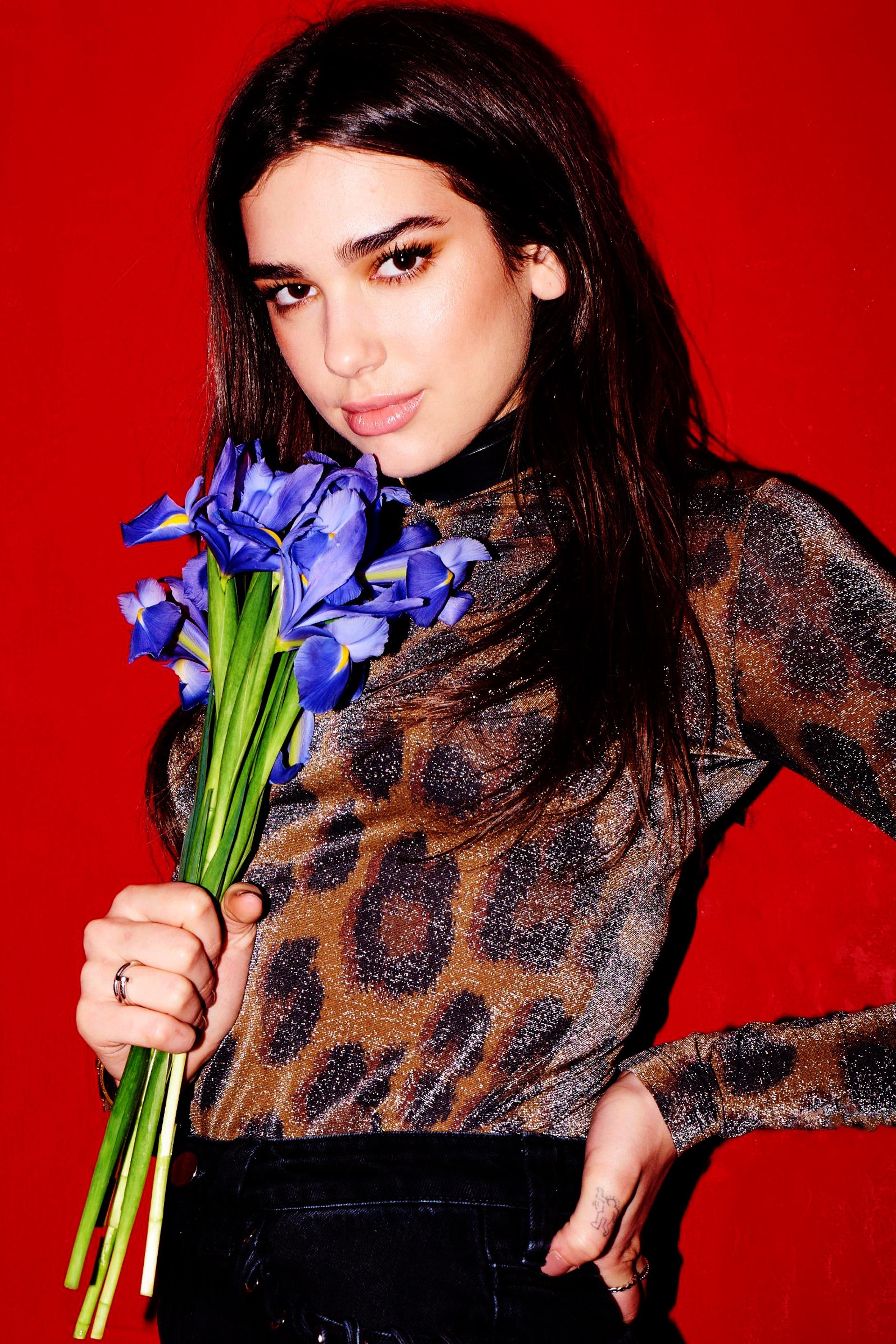 Bella howard dua lipa09