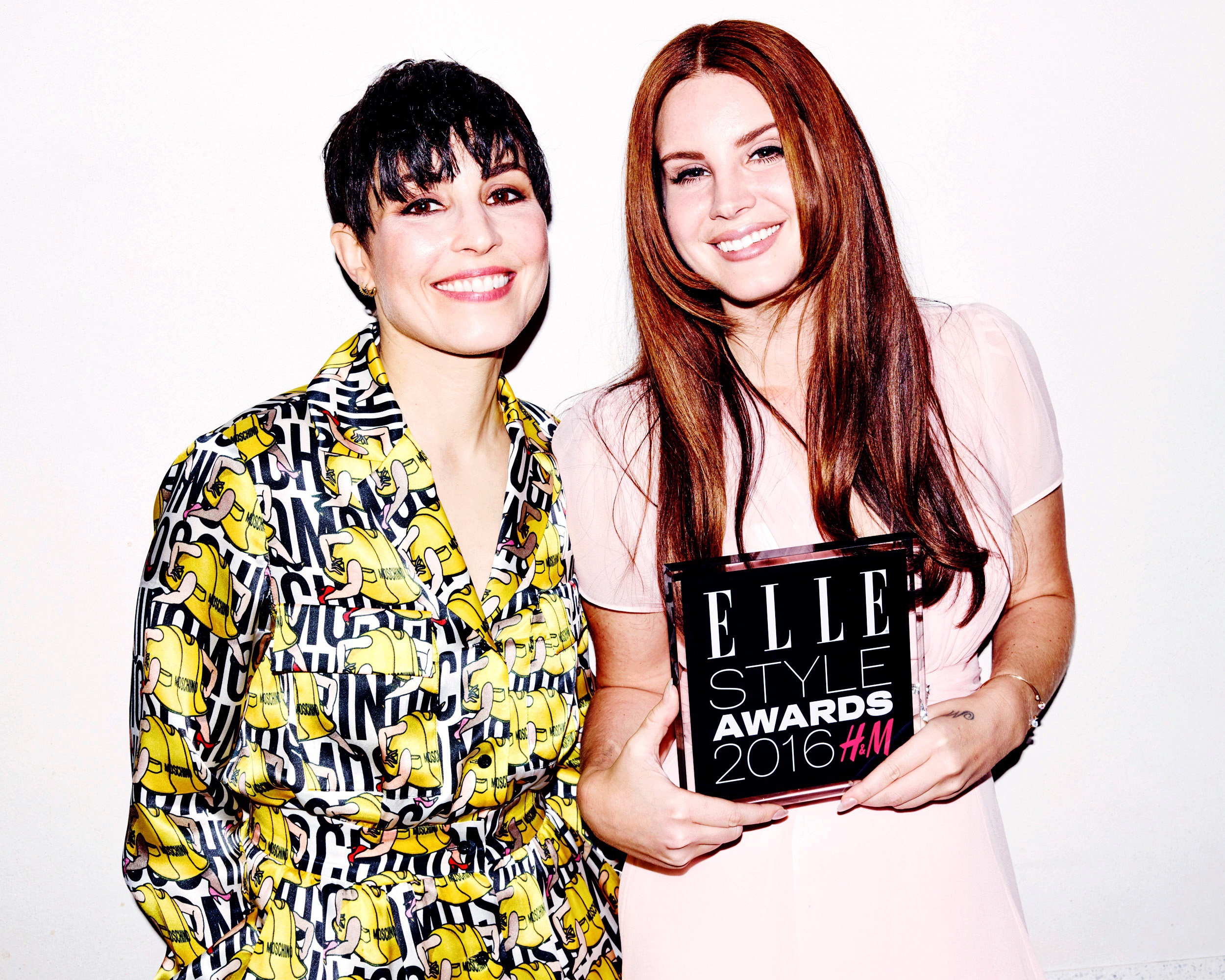 Bella howard elle style awards 03