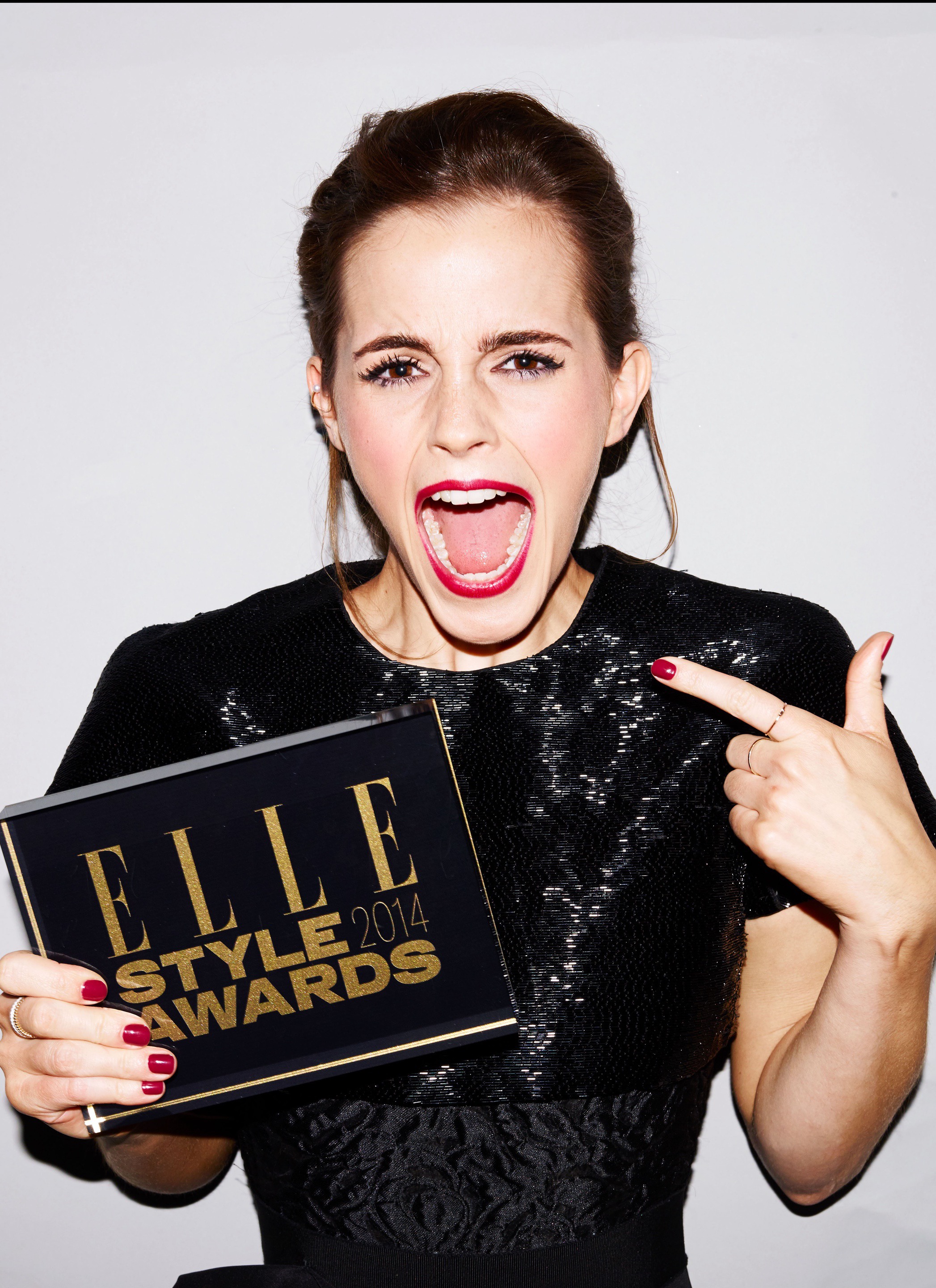 Bella howard elle style awards 30