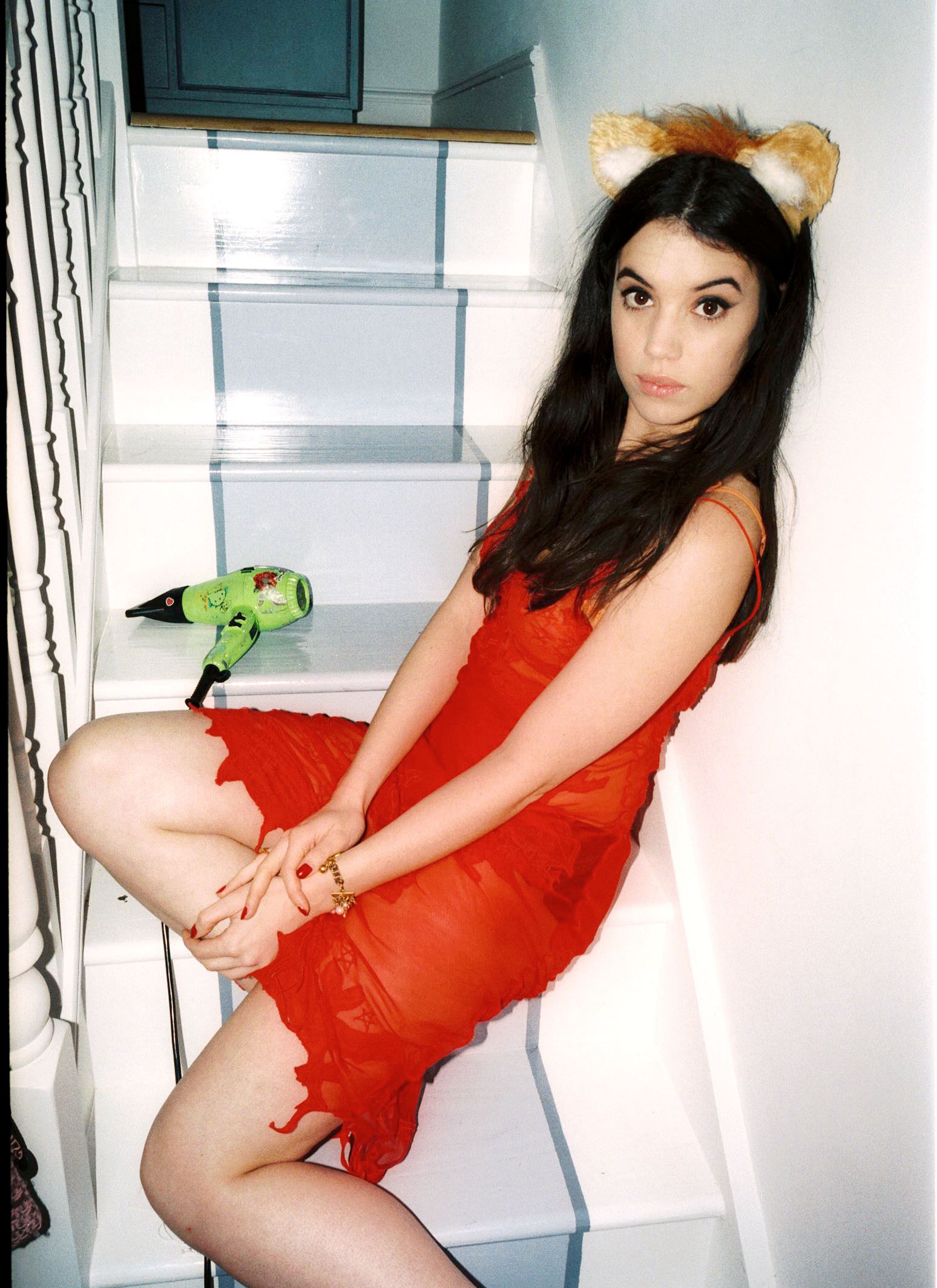 Bella howard galla and tish 01