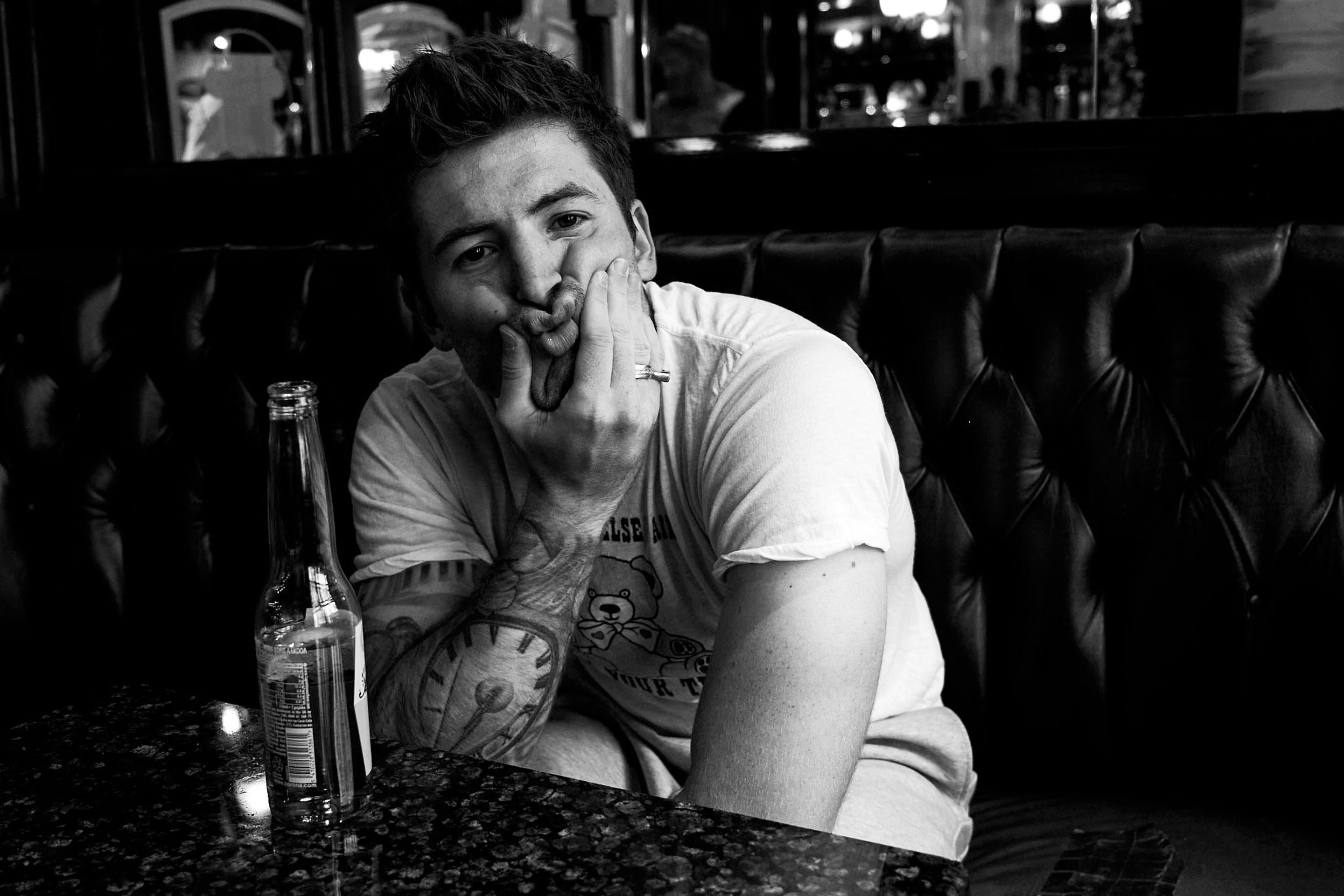 Bella howard kieron moore 02