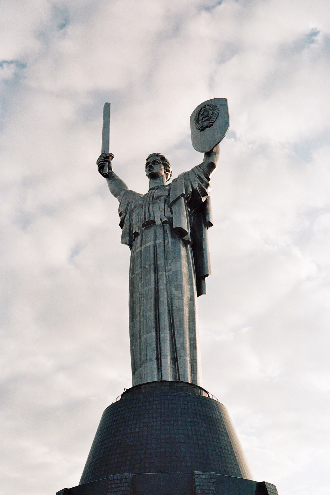 Bella howard kviv 05