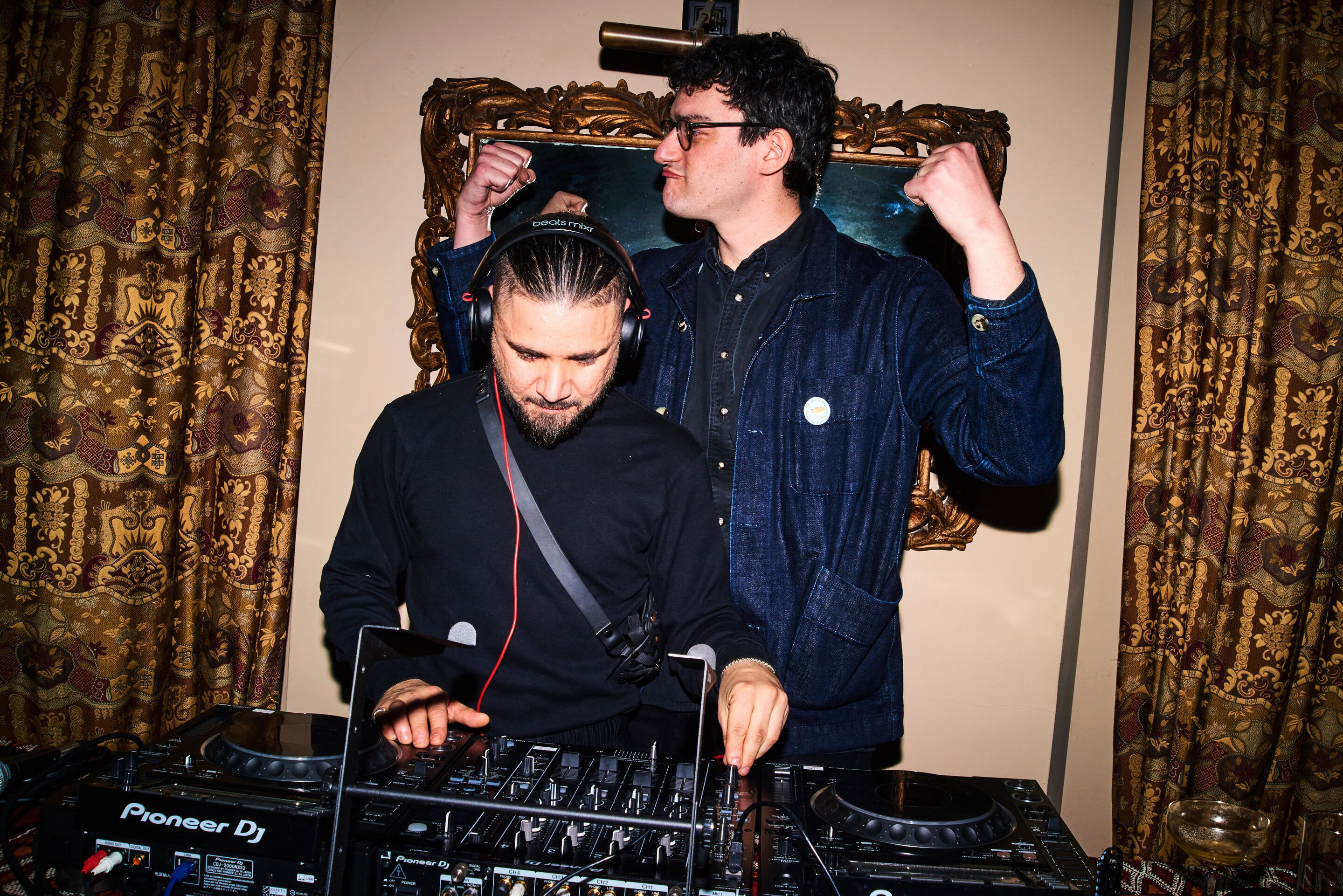 Bella howard last days party 08