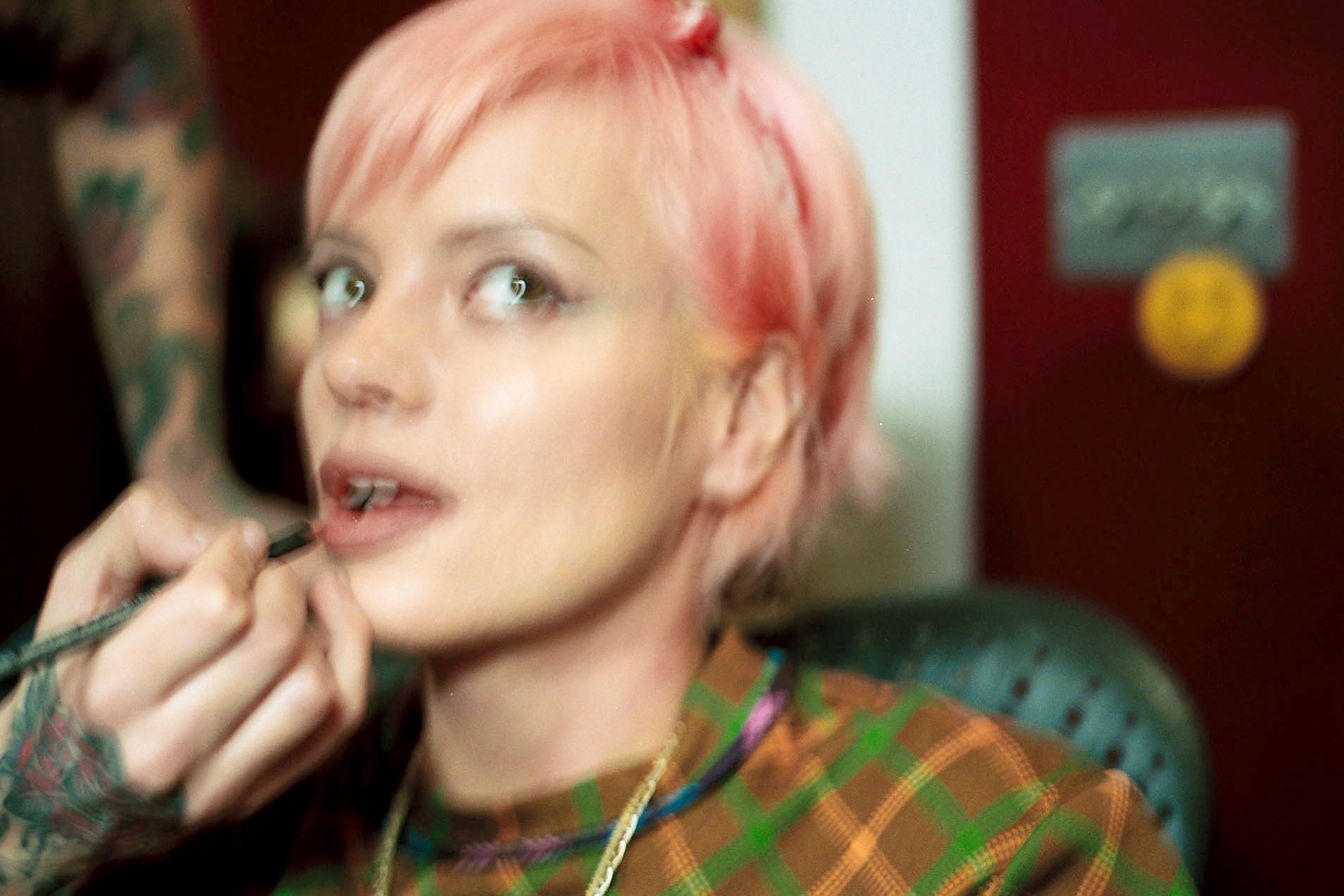 Bella howard lily allen11