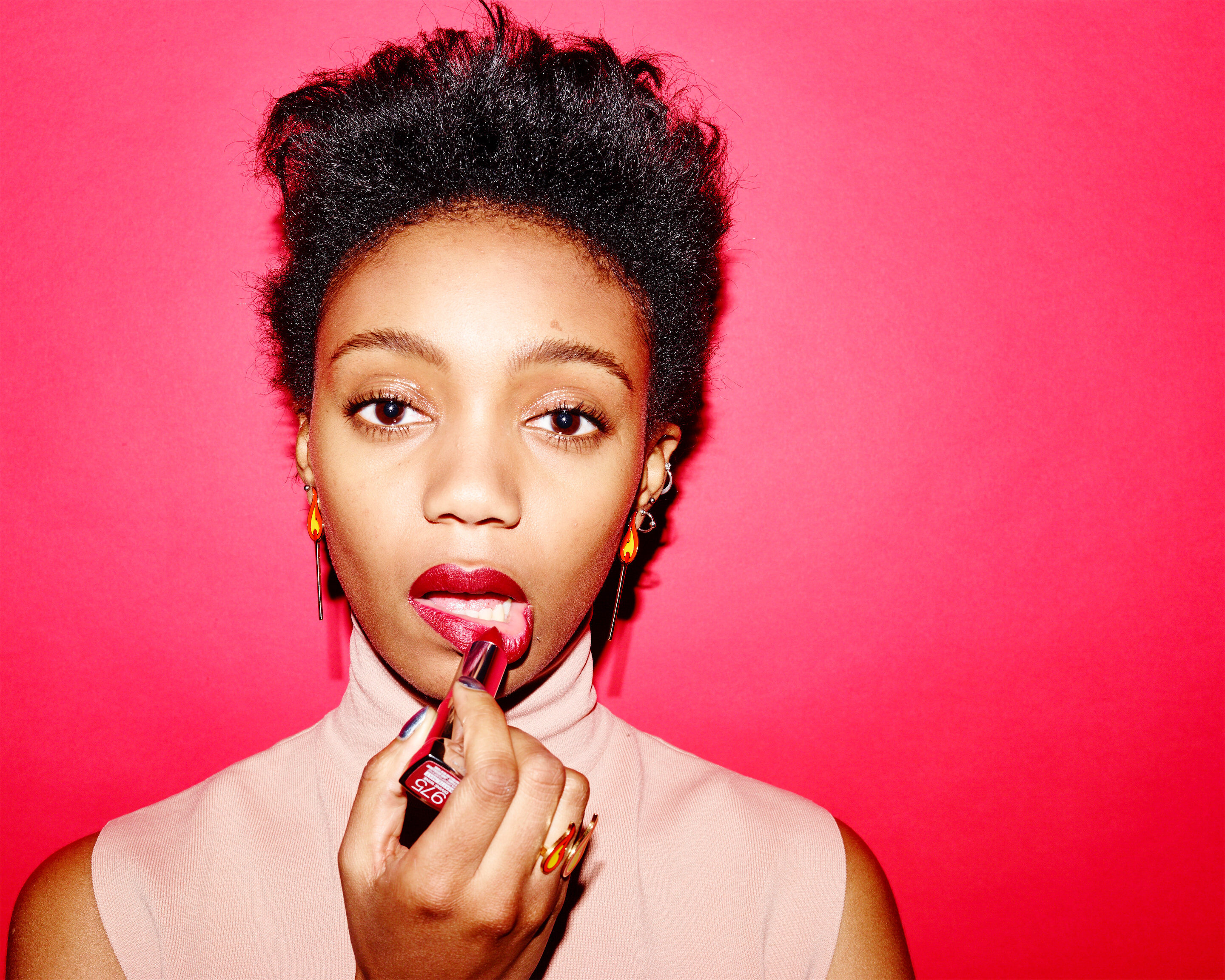 Bella howard maybelline 04