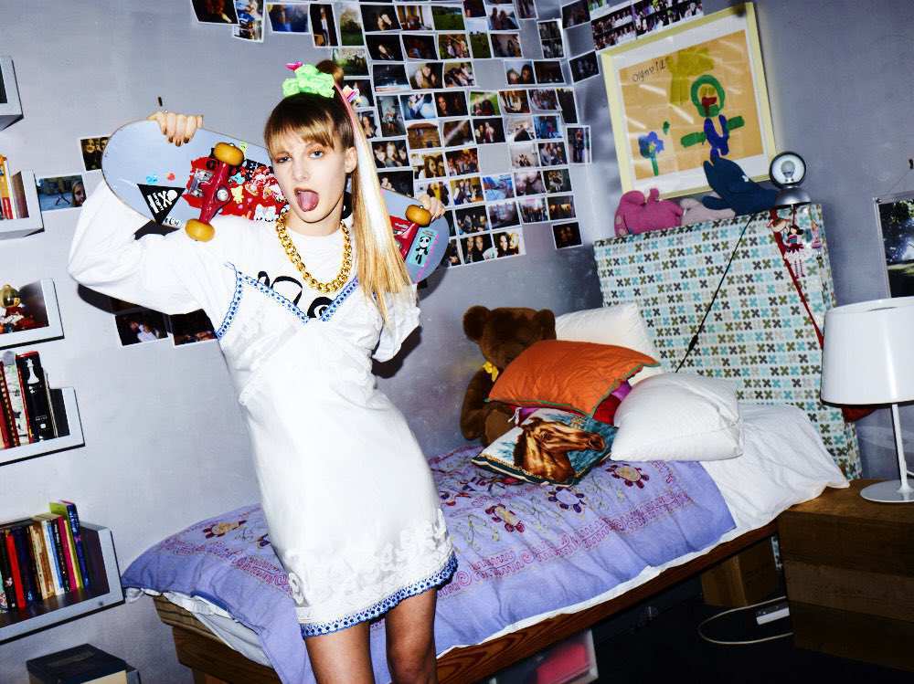 Bella howard miss vogue 05