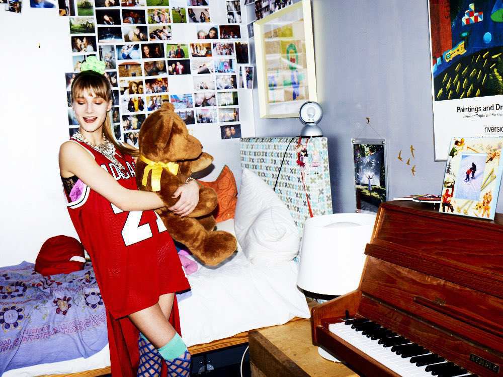 Bella howard miss vogue 07