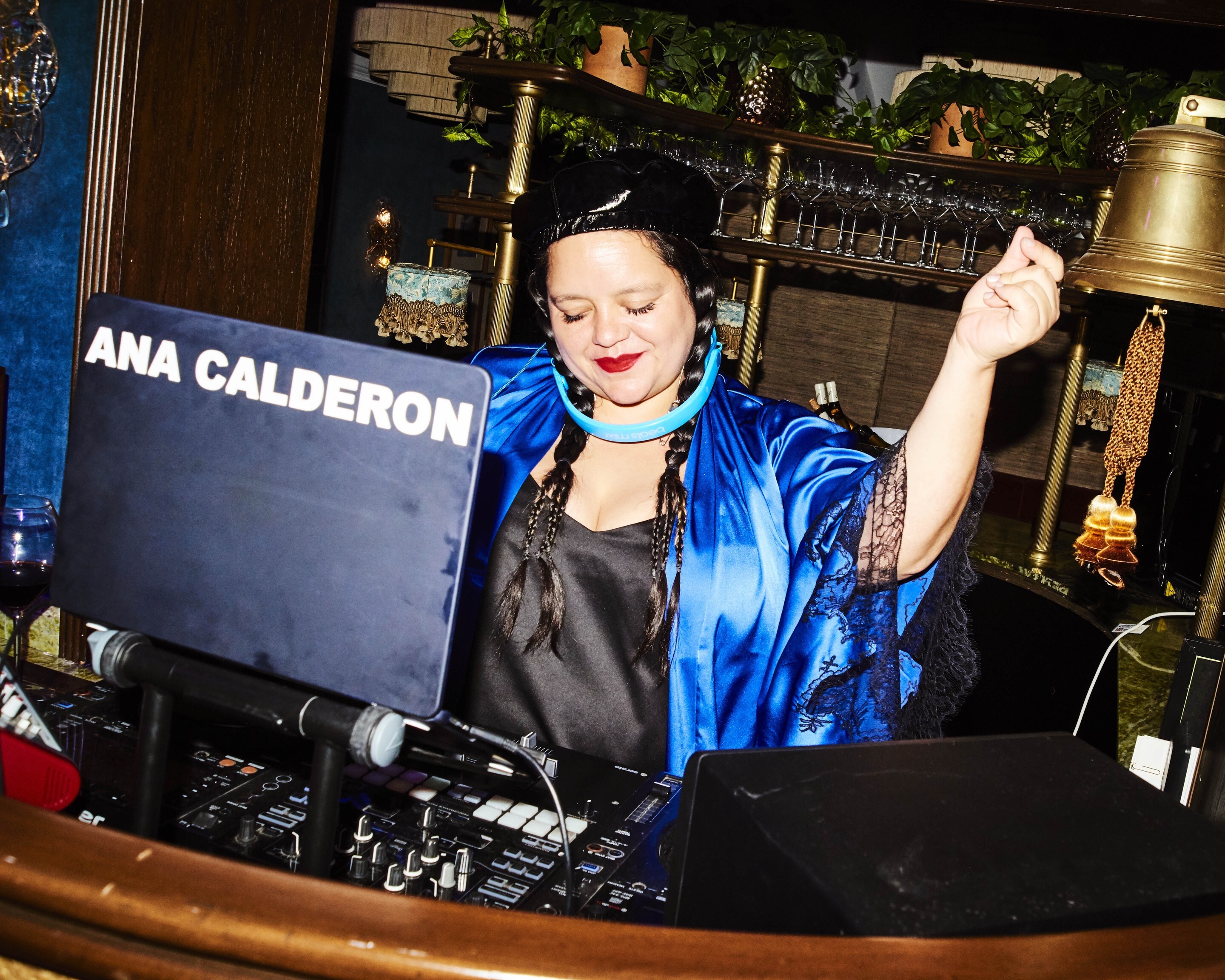 Bella howard party event pics99