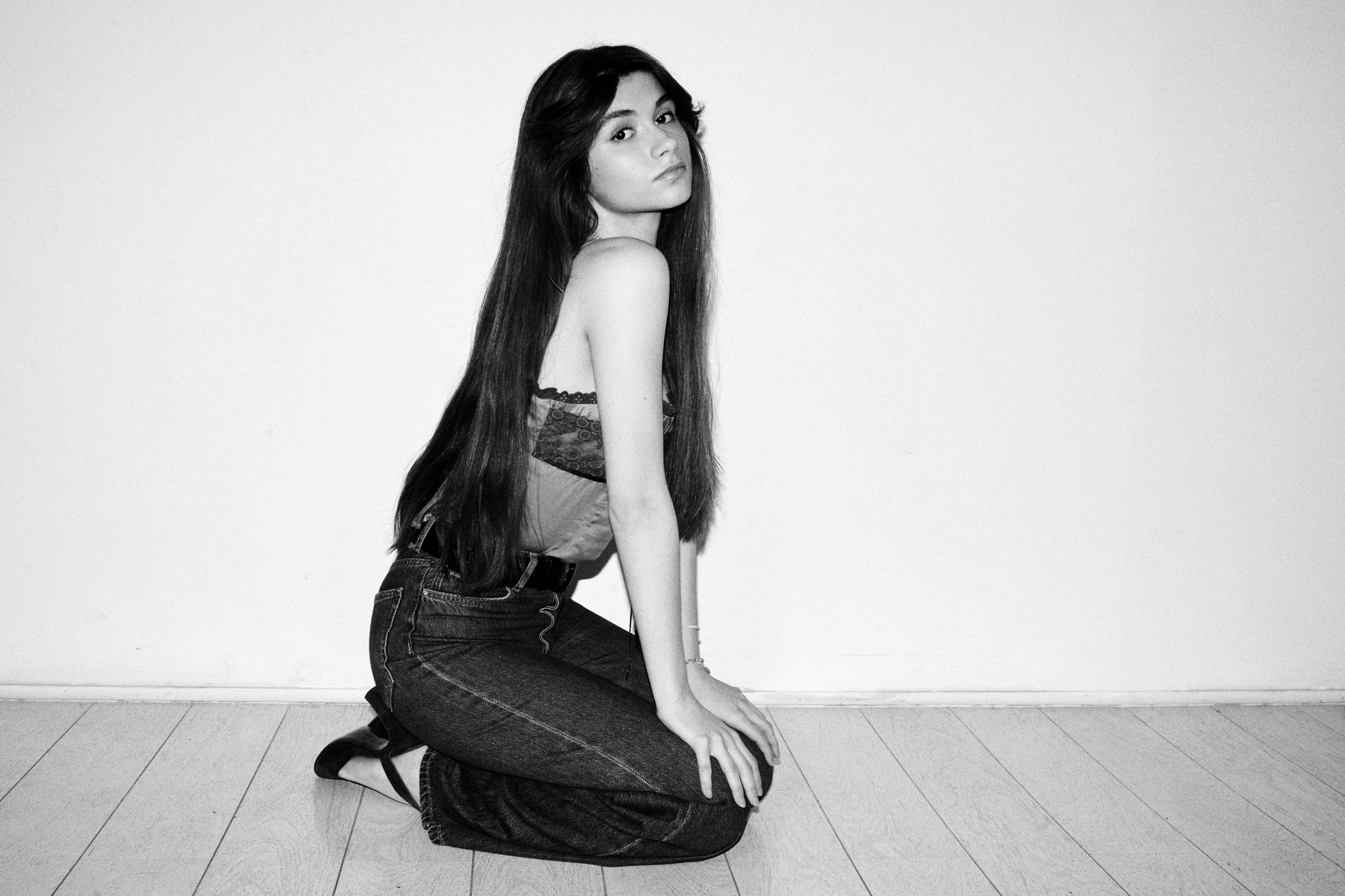 Bella howard pilar victoria03