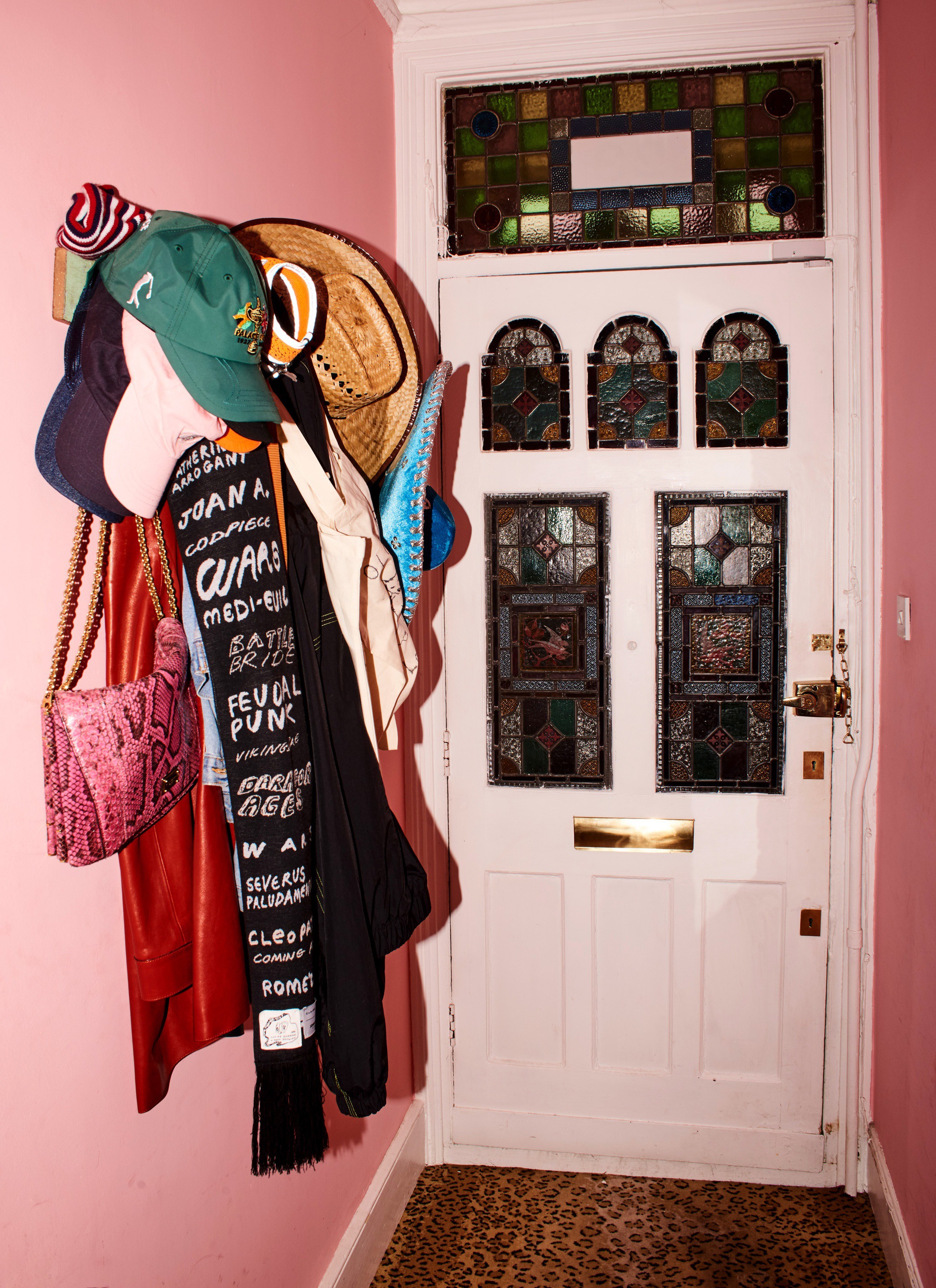 Bella howard pixie george 09