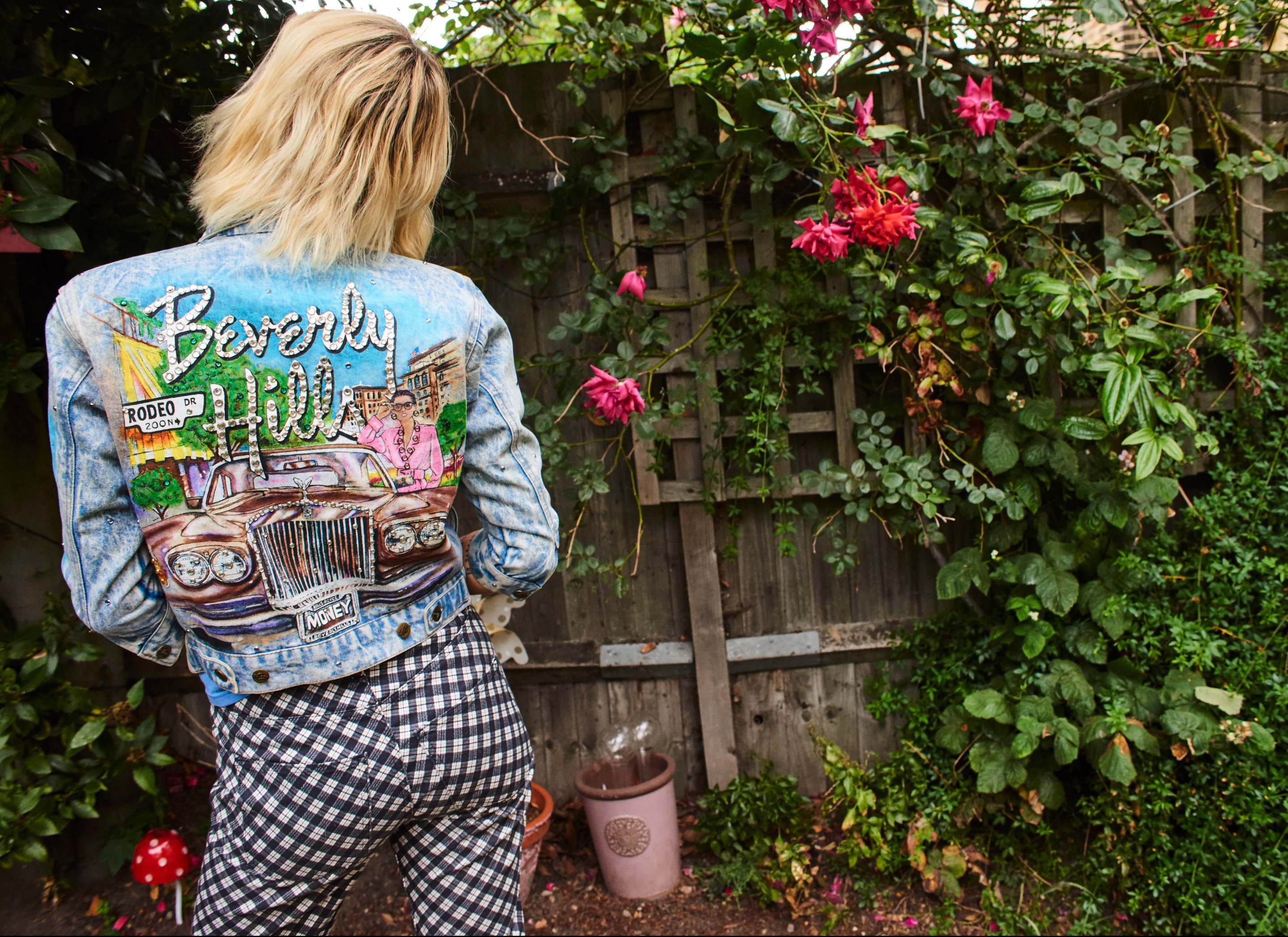 Bella howard pixie george 12