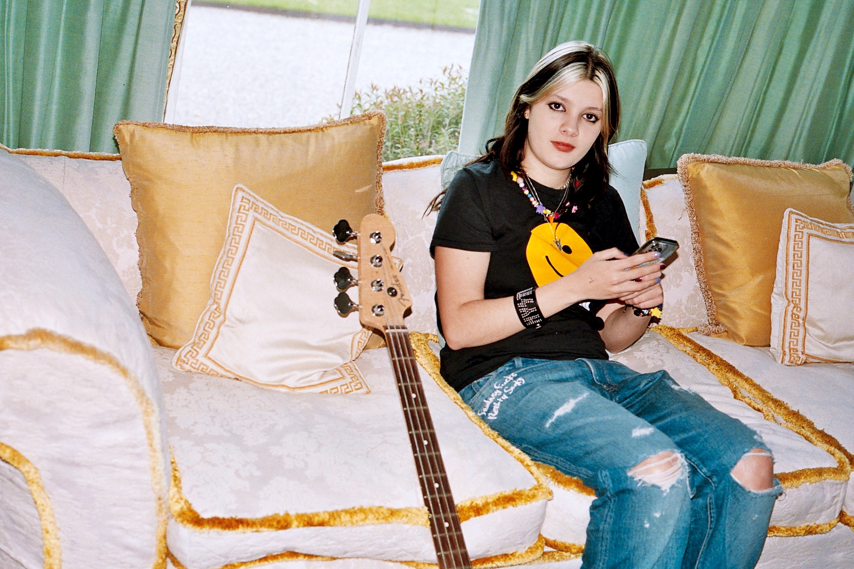 Bella howard pretty sick 02