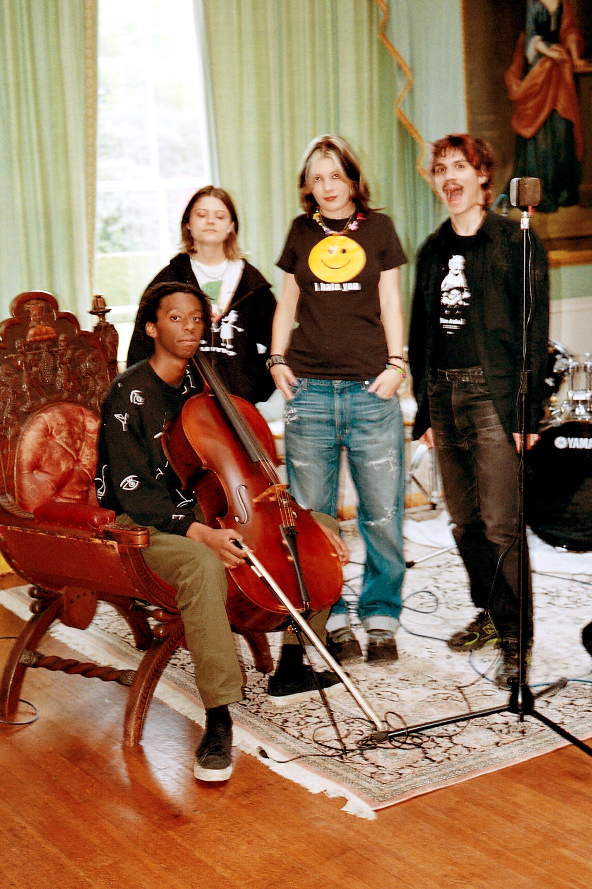 Bella howard pretty sick 04