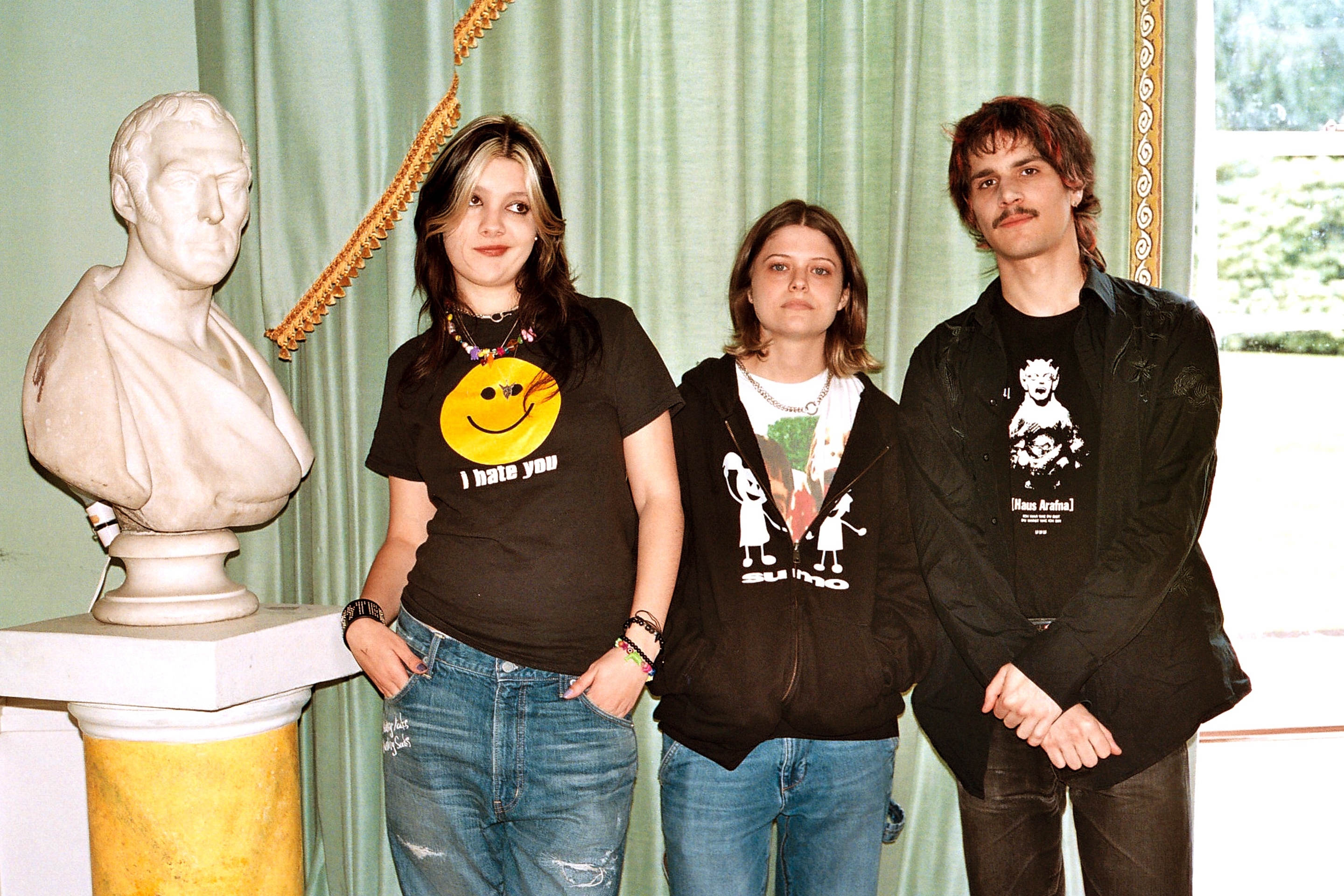 Bella howard pretty sick 06