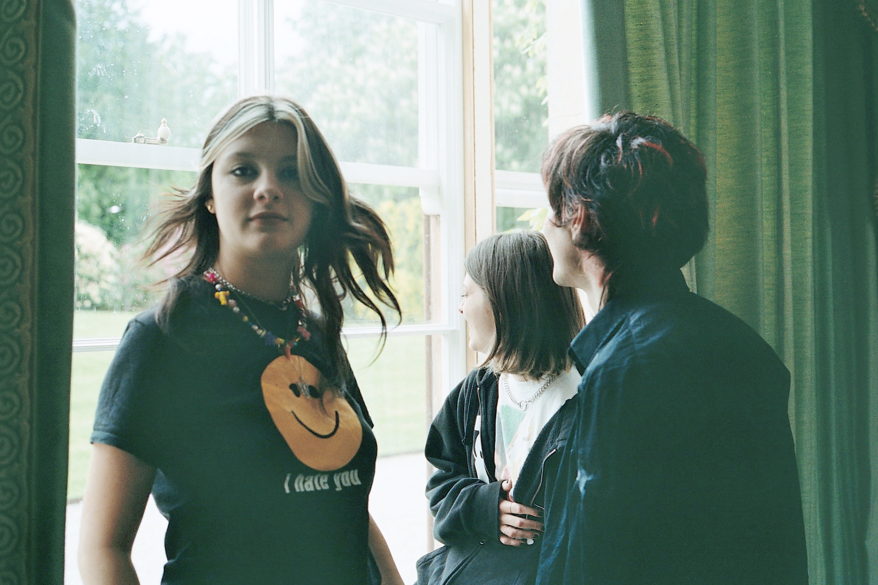 Bella howard pretty sick 09