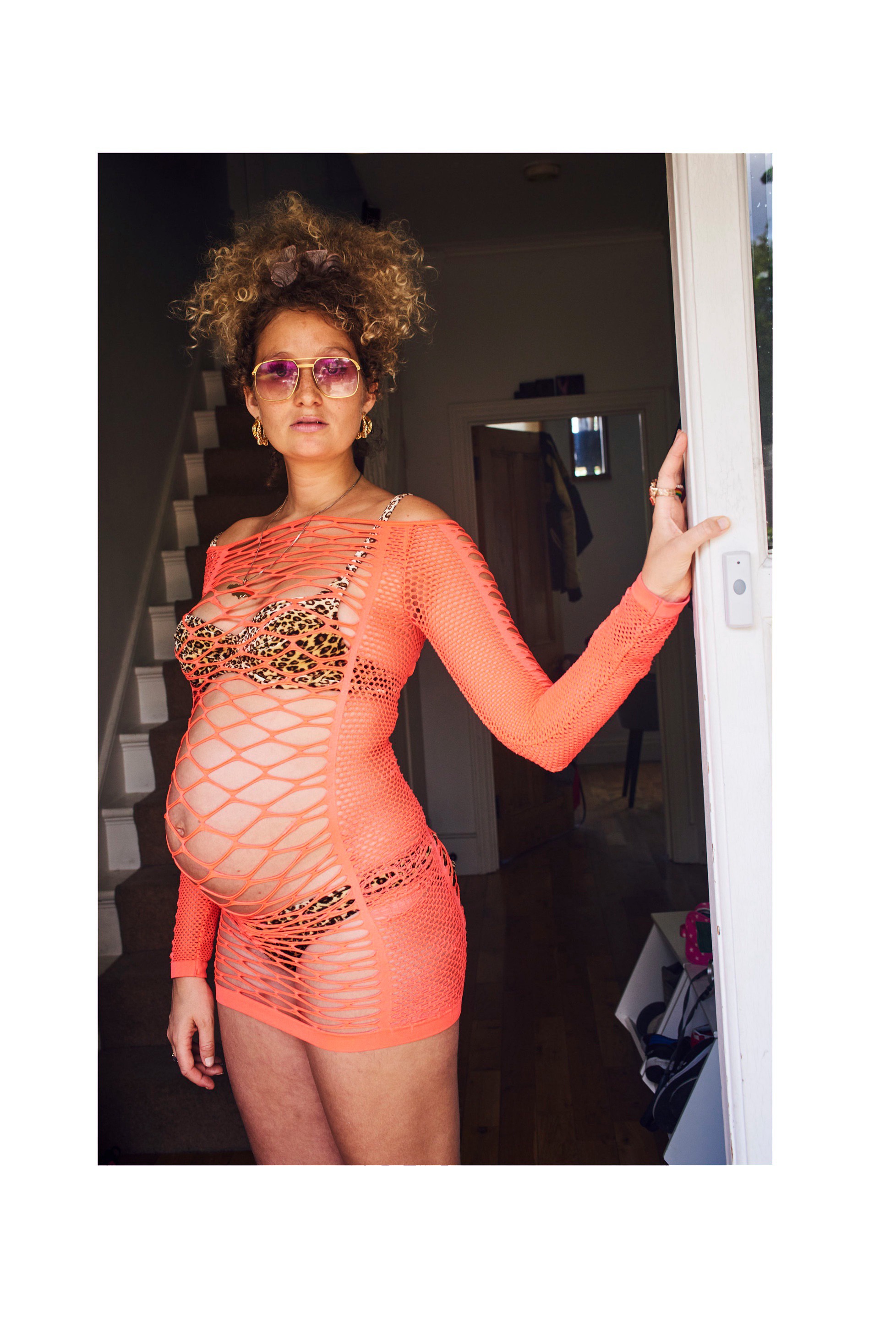 Bella howard savannah baker 03