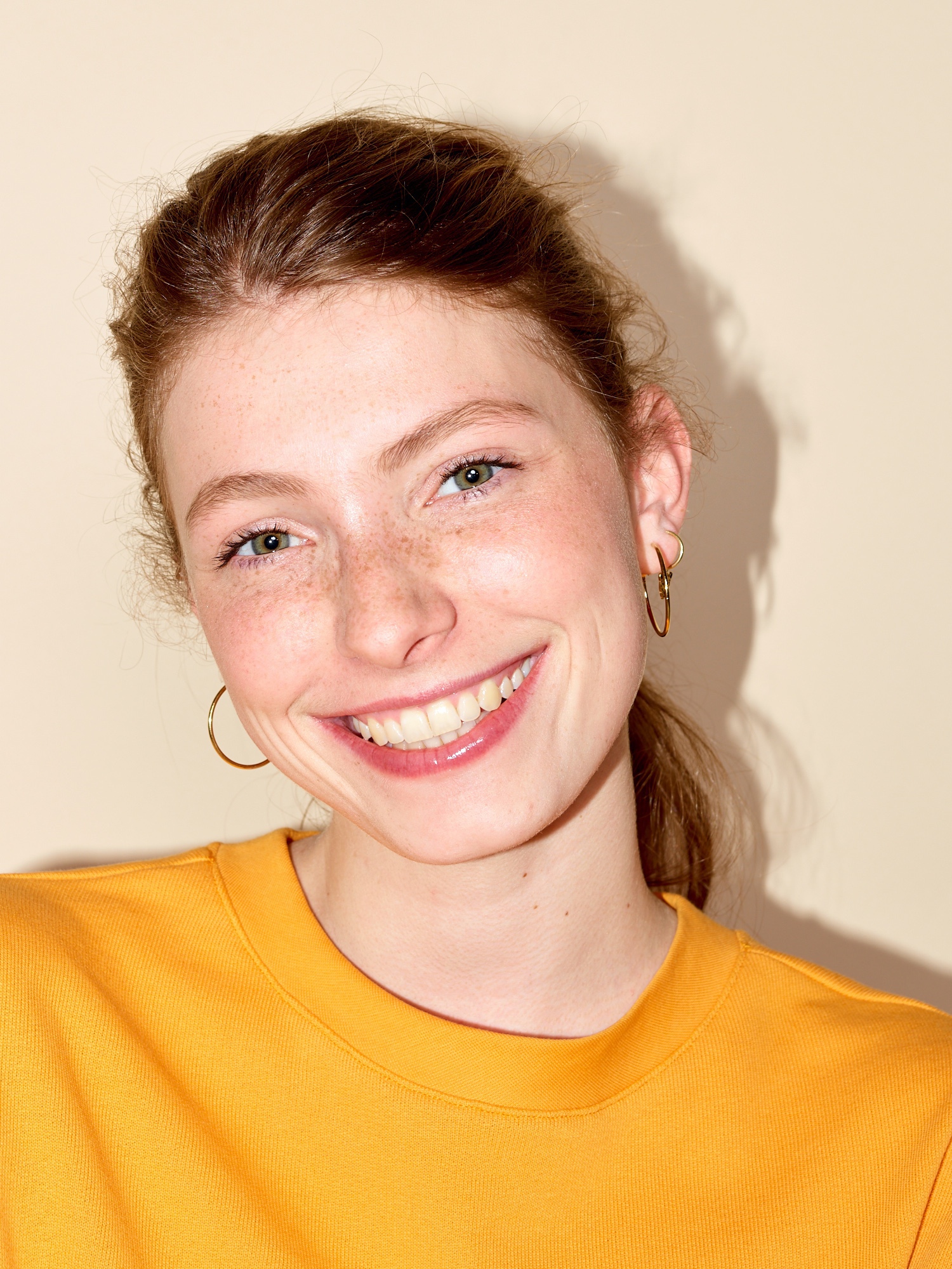 Bella howard simple 04