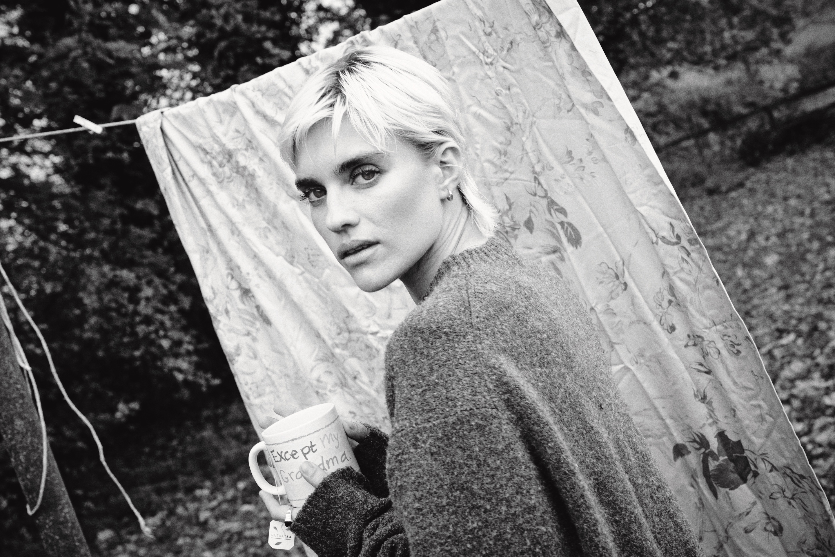 Bella howard tigerlily taylor03