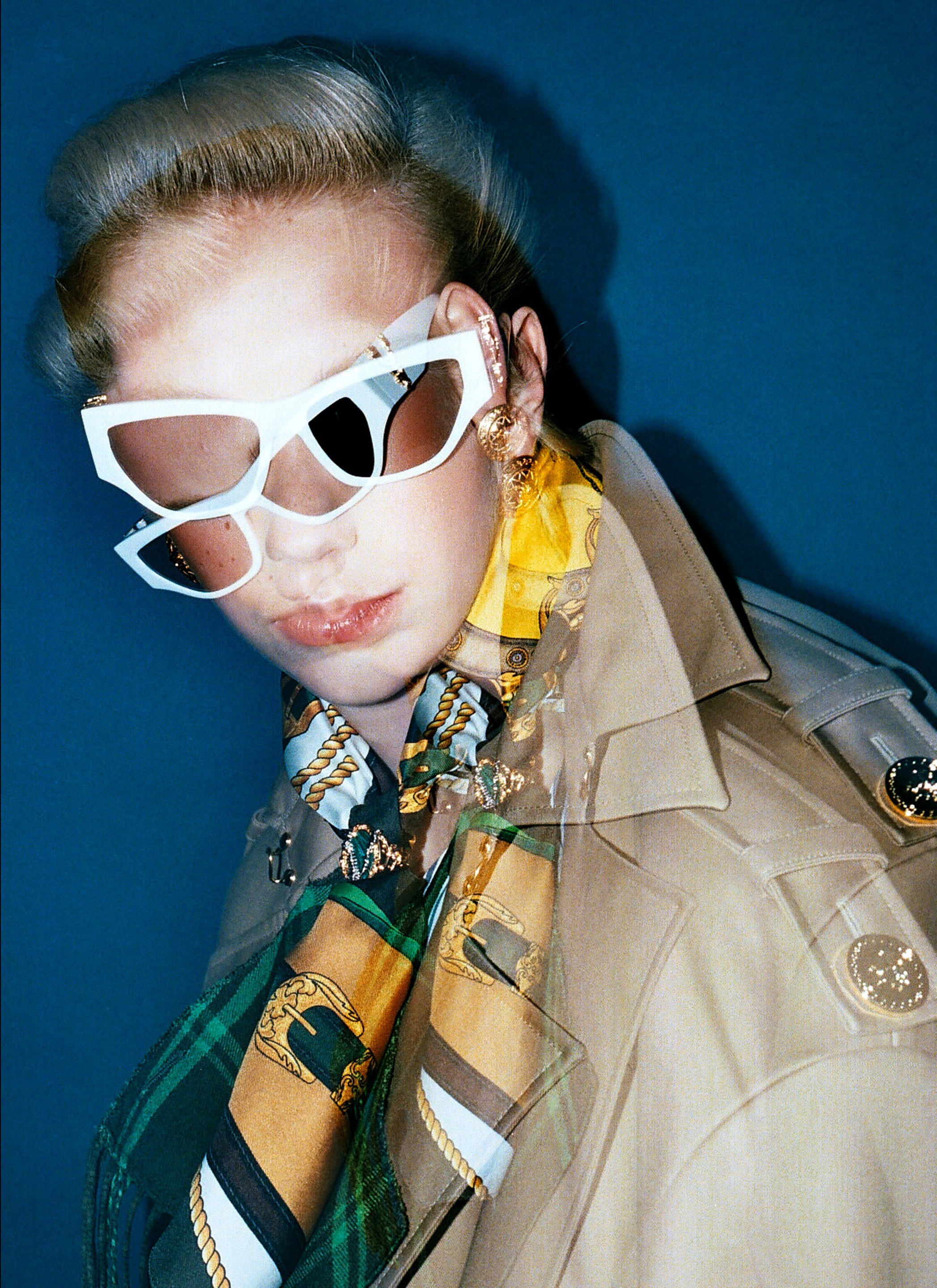 Bella howard versace rev17