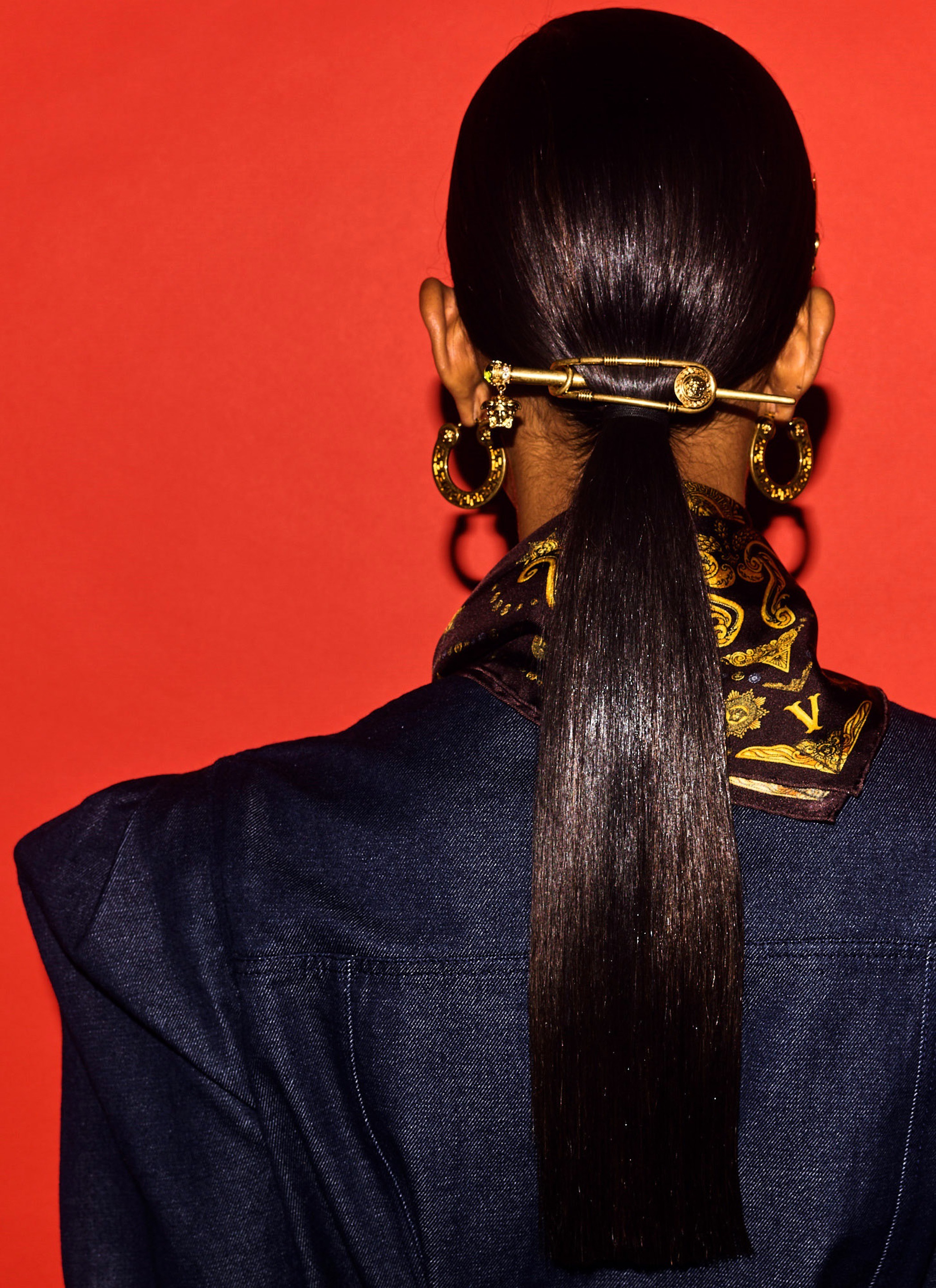 Bella howard versace rev23