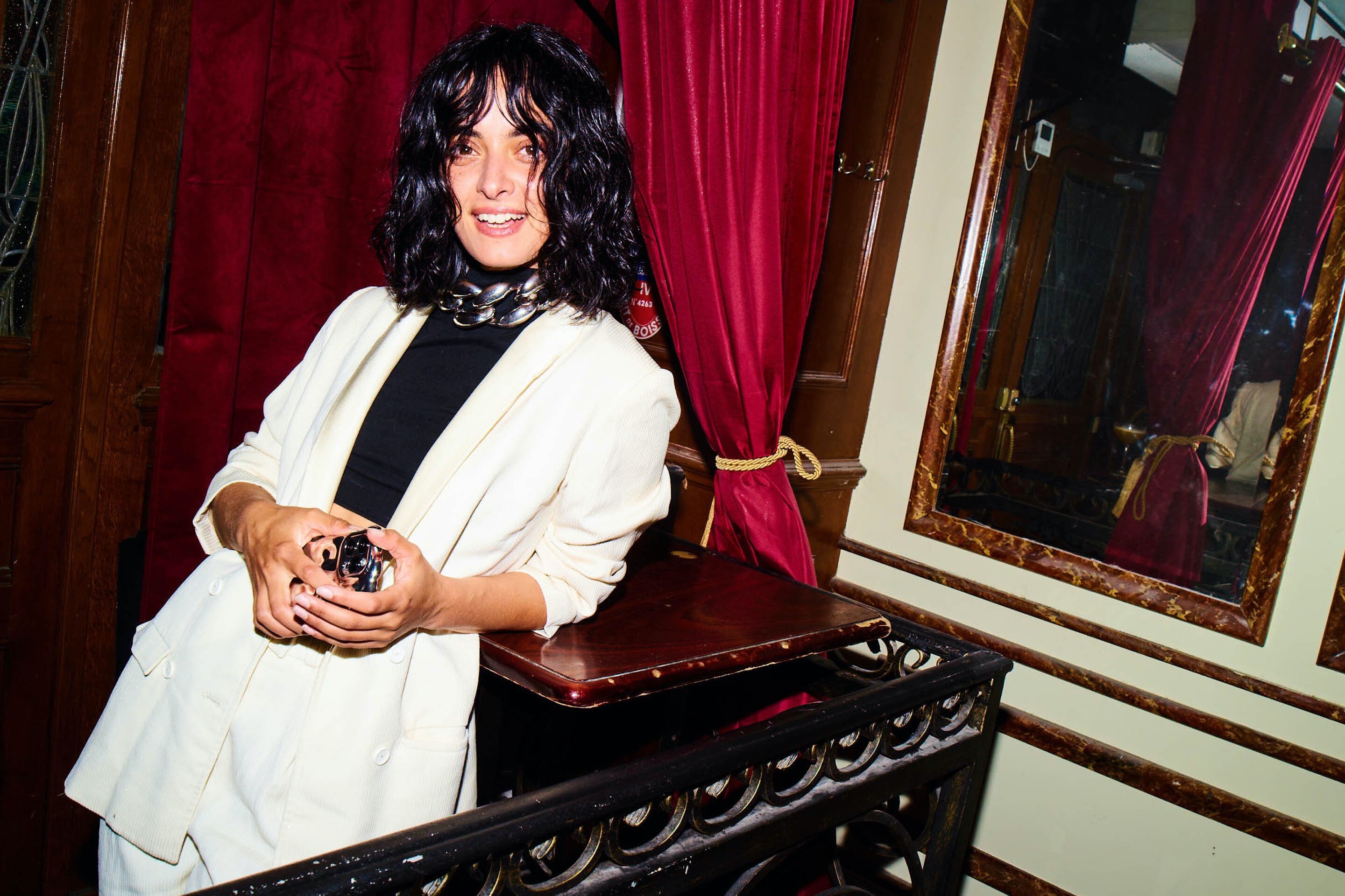 Bella howard vivienne westwood backstage12